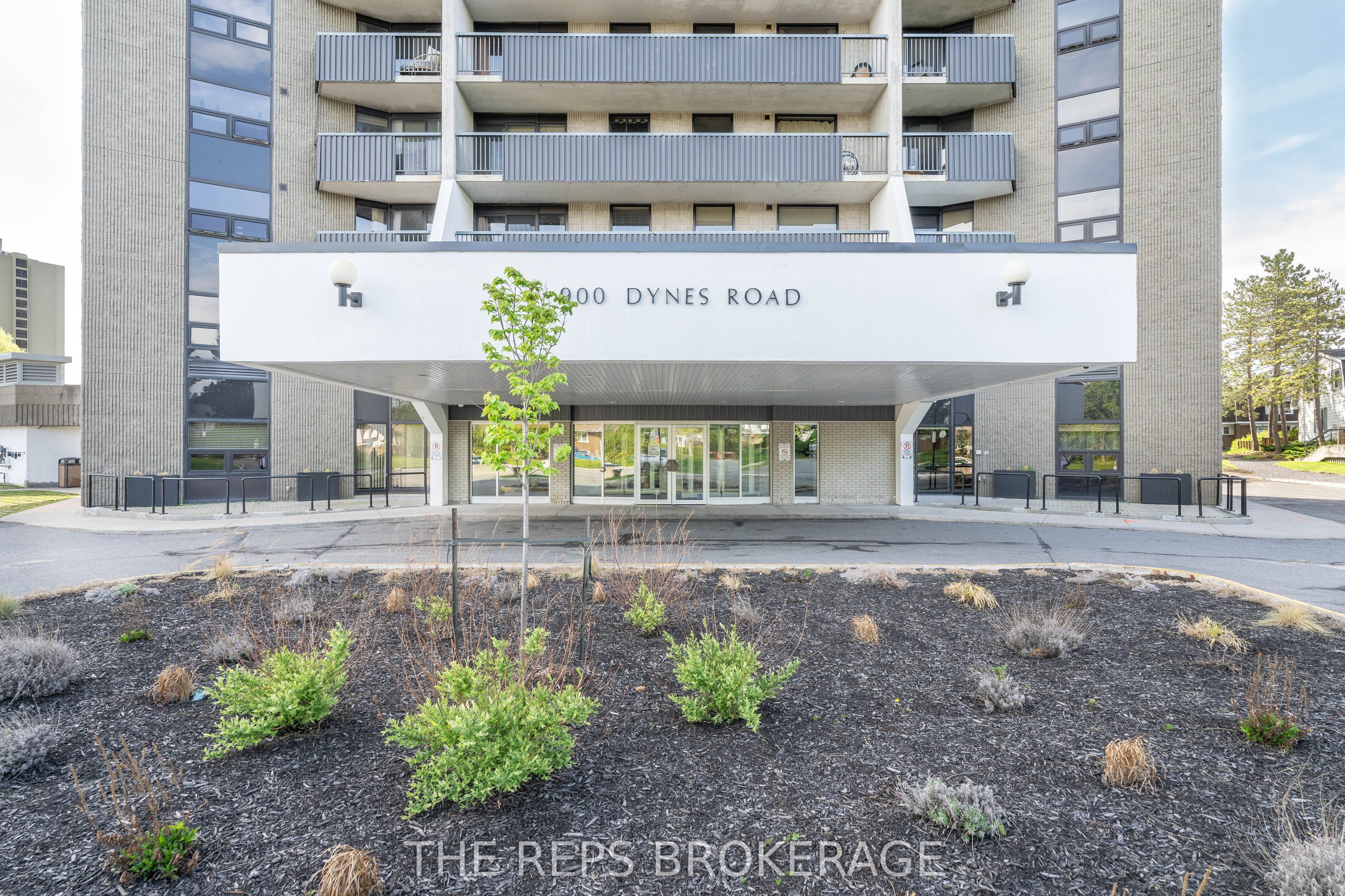 #2001 - 900 Dynes Road Property Photo 1
