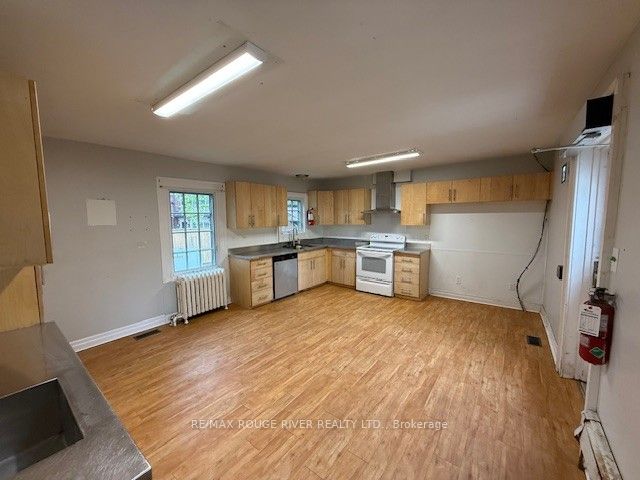 10 Chapel Street Property Photo 11