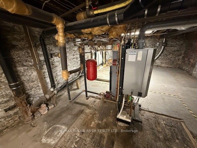 10 Chapel Street Property Photo 35