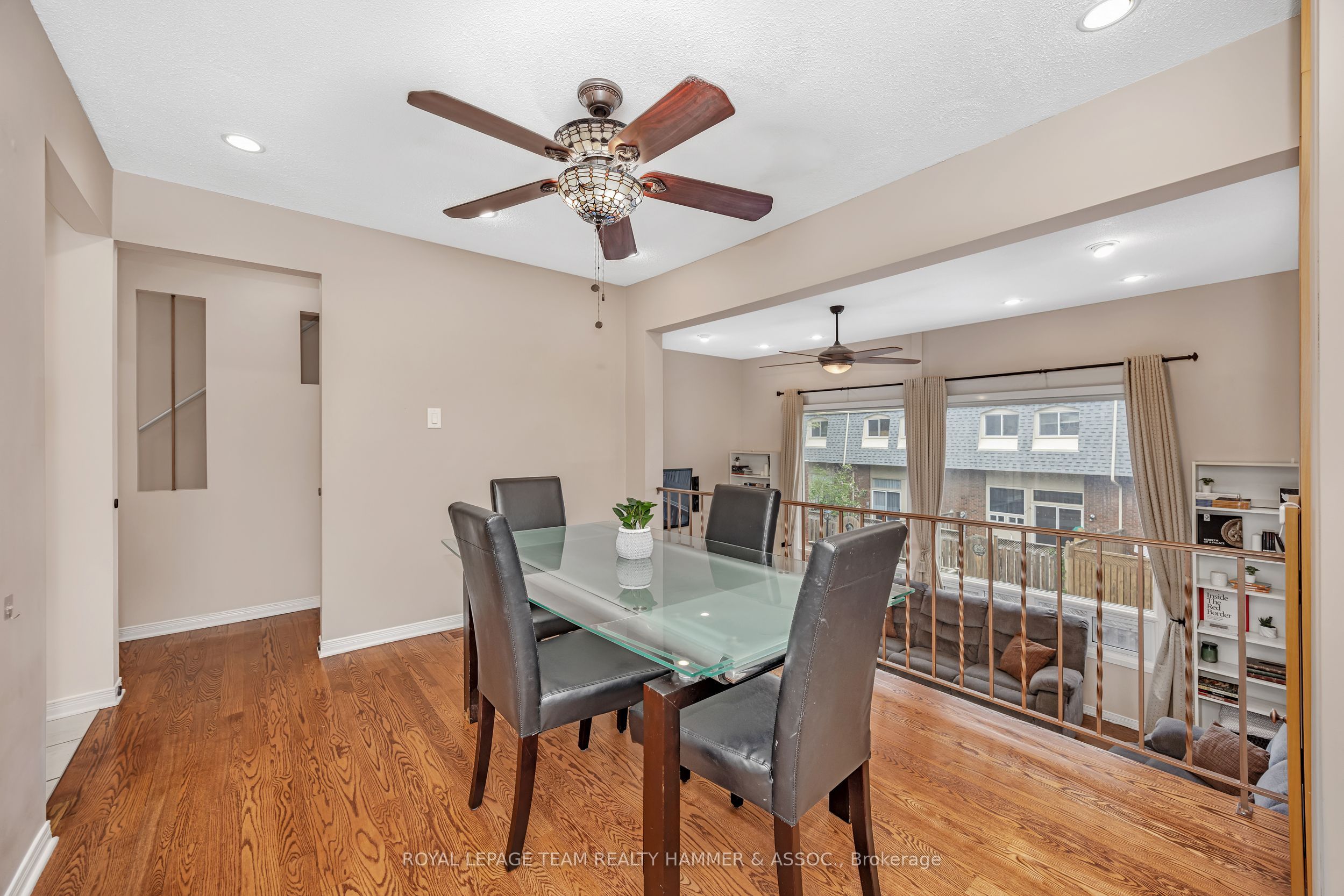 2425 Southvale Crescent Property Photo 9
