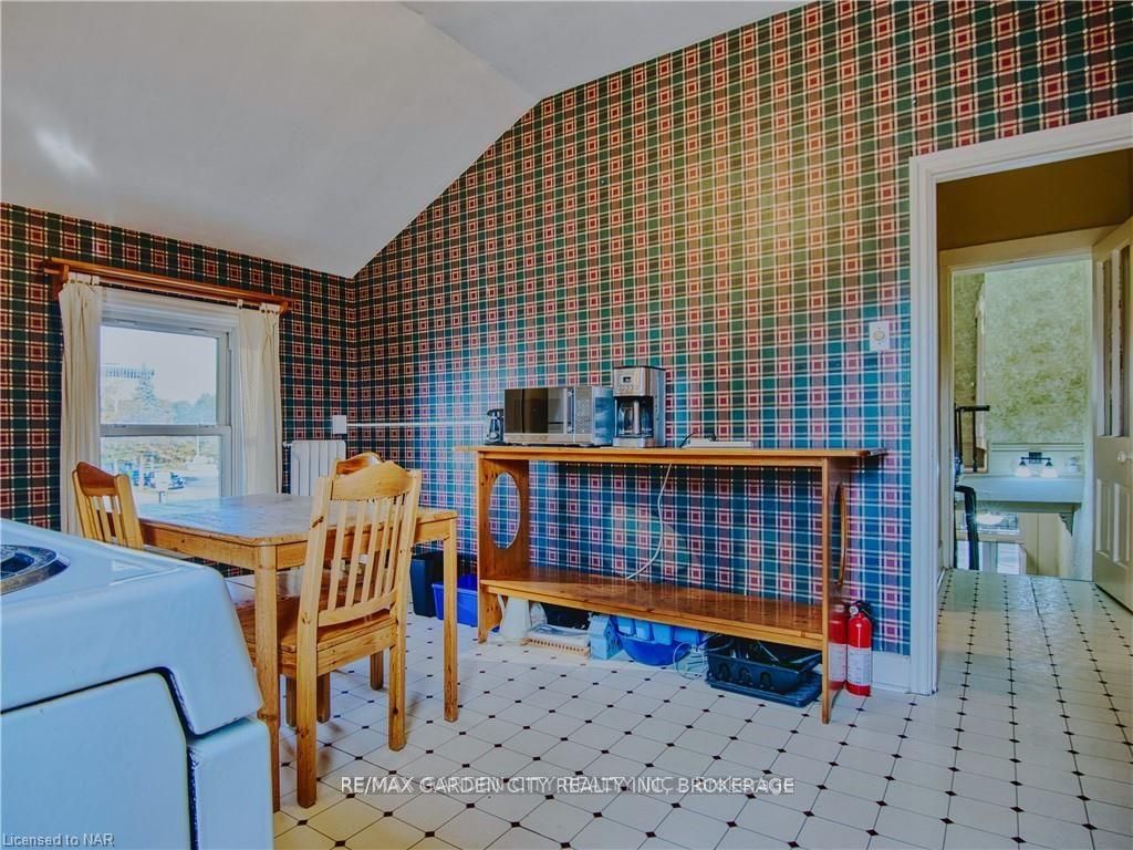 37 Church Street Property Photo 14