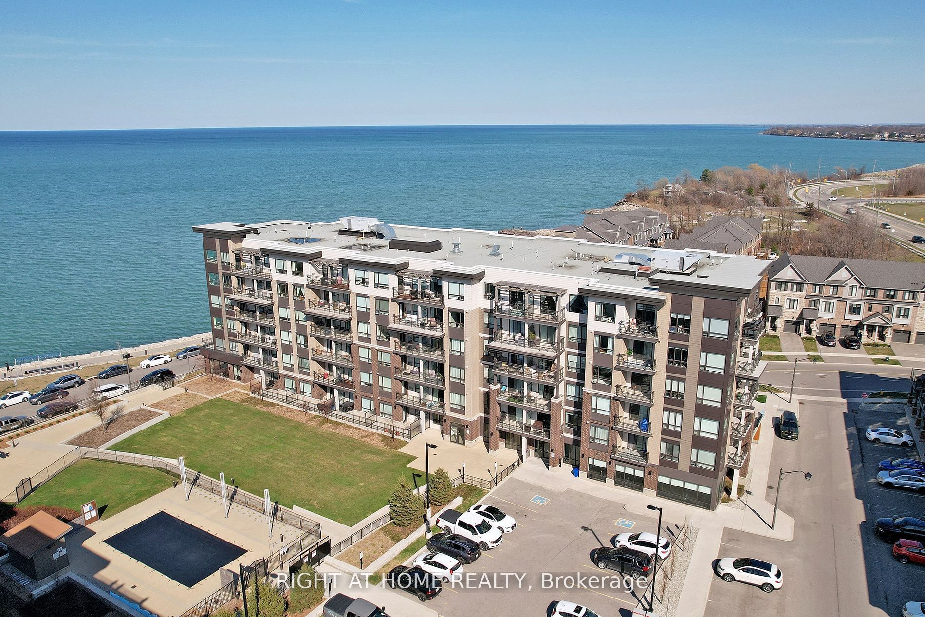 10 Esplanade Ln Property Photo 1