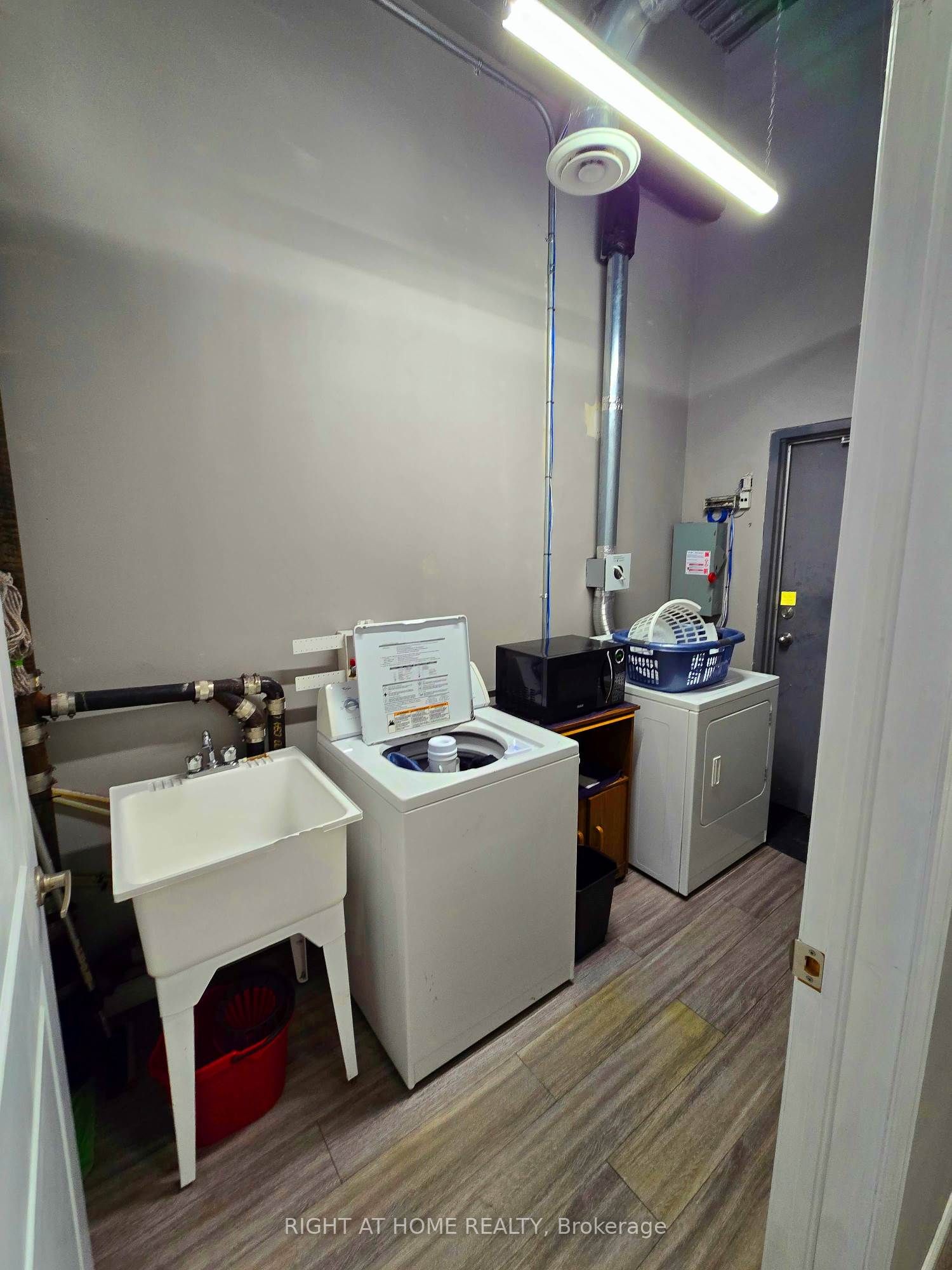 259 Queenston Road 3 Property Photo 7