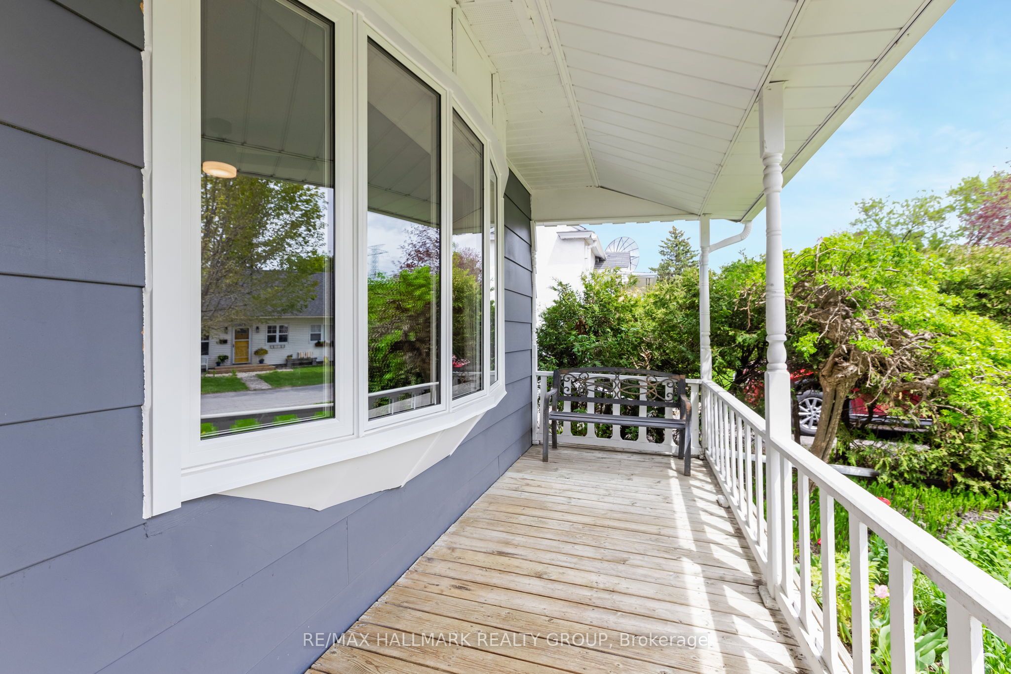 1225 Foxbar Avenue Property Photo 4