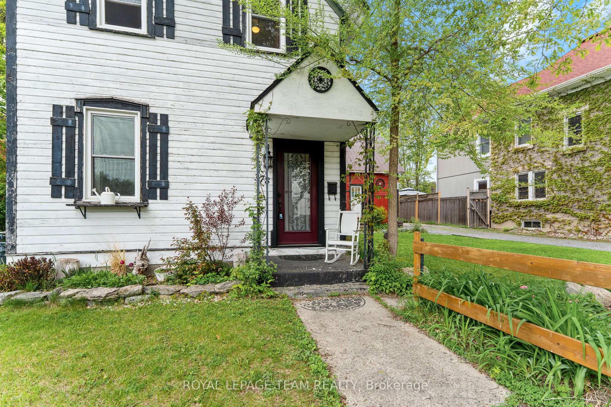 378 Donald B Munro Drive Property Photo 3