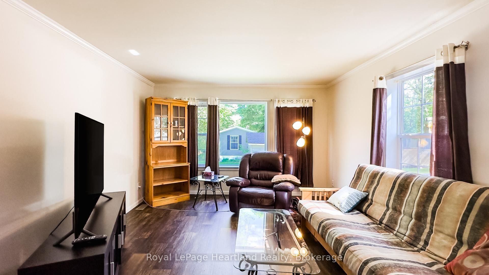 10 Bloomsbury Dr Property Photo 14