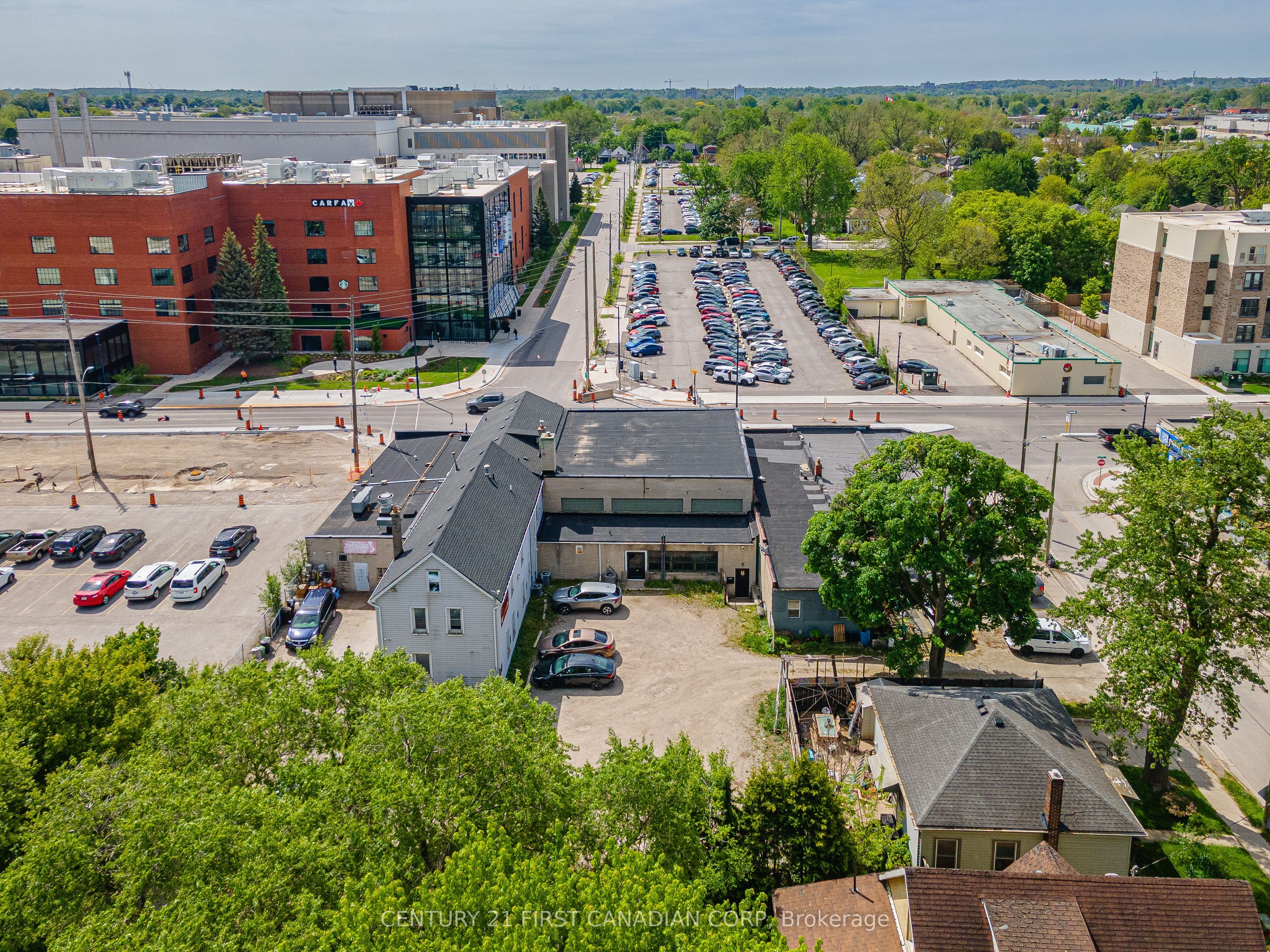 1068 Dundas Street Property Photo 15