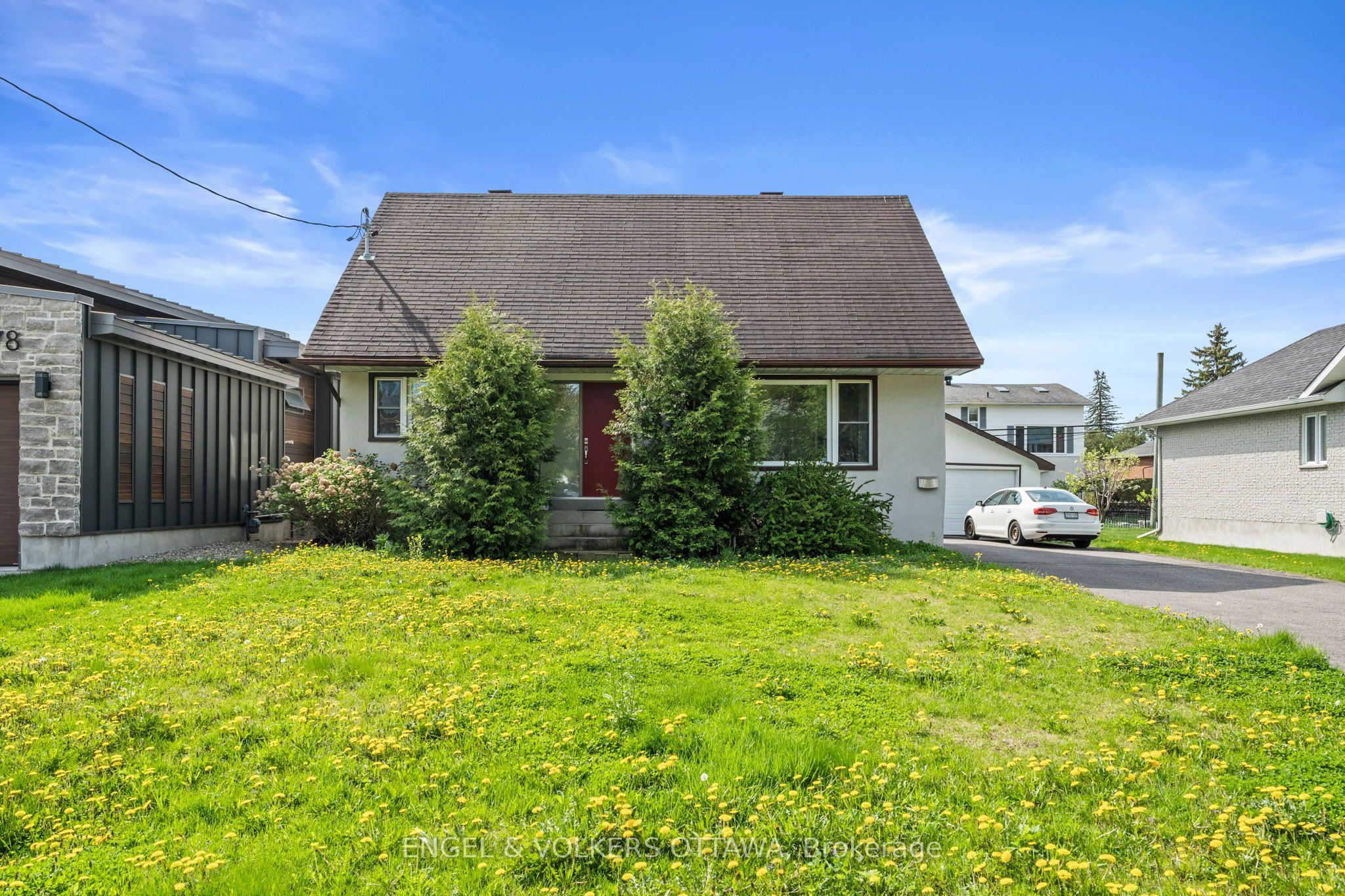 1372 RIDGEDALE Street Property Photo 1
