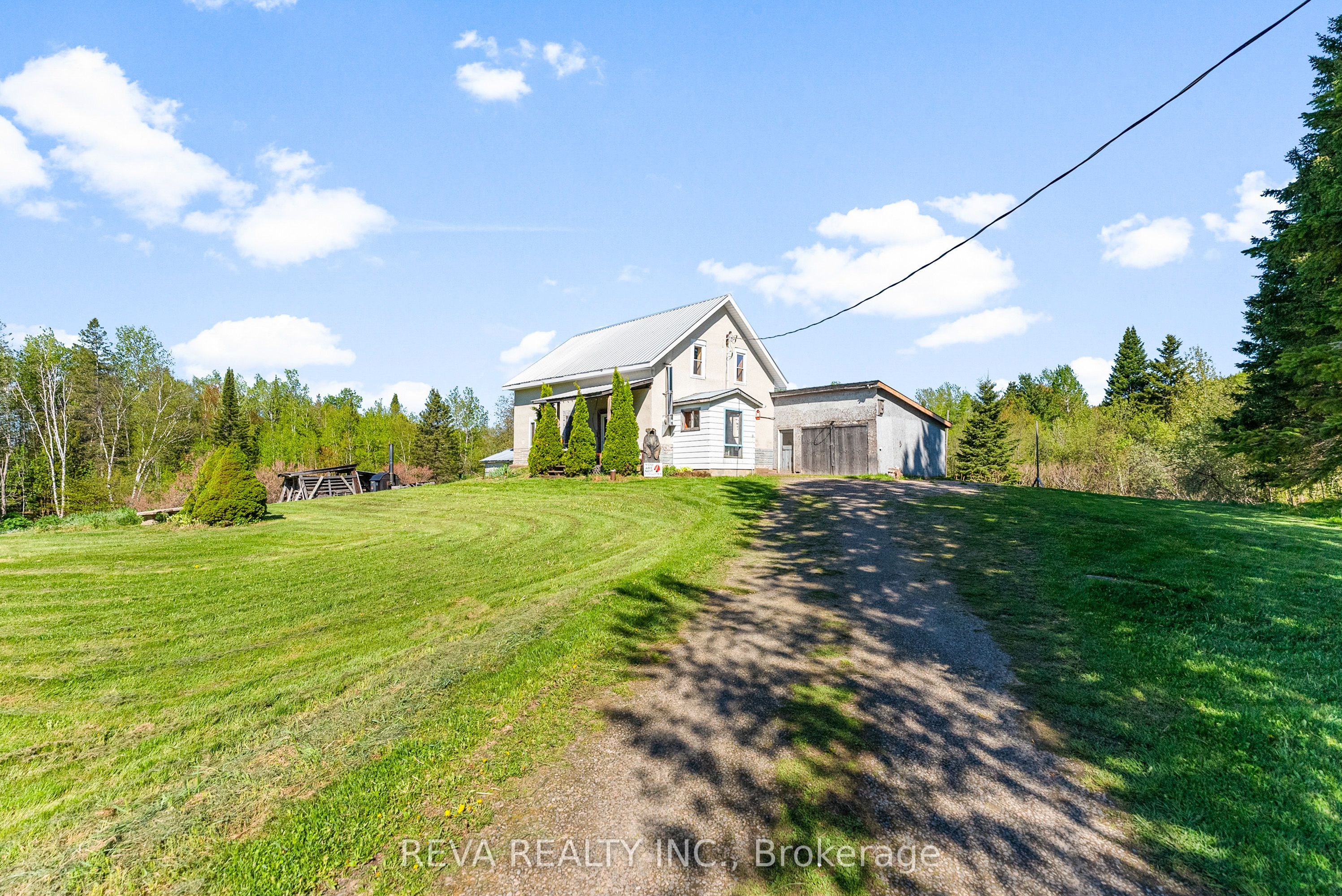 1175 Hillsview Rd Property Photo 1