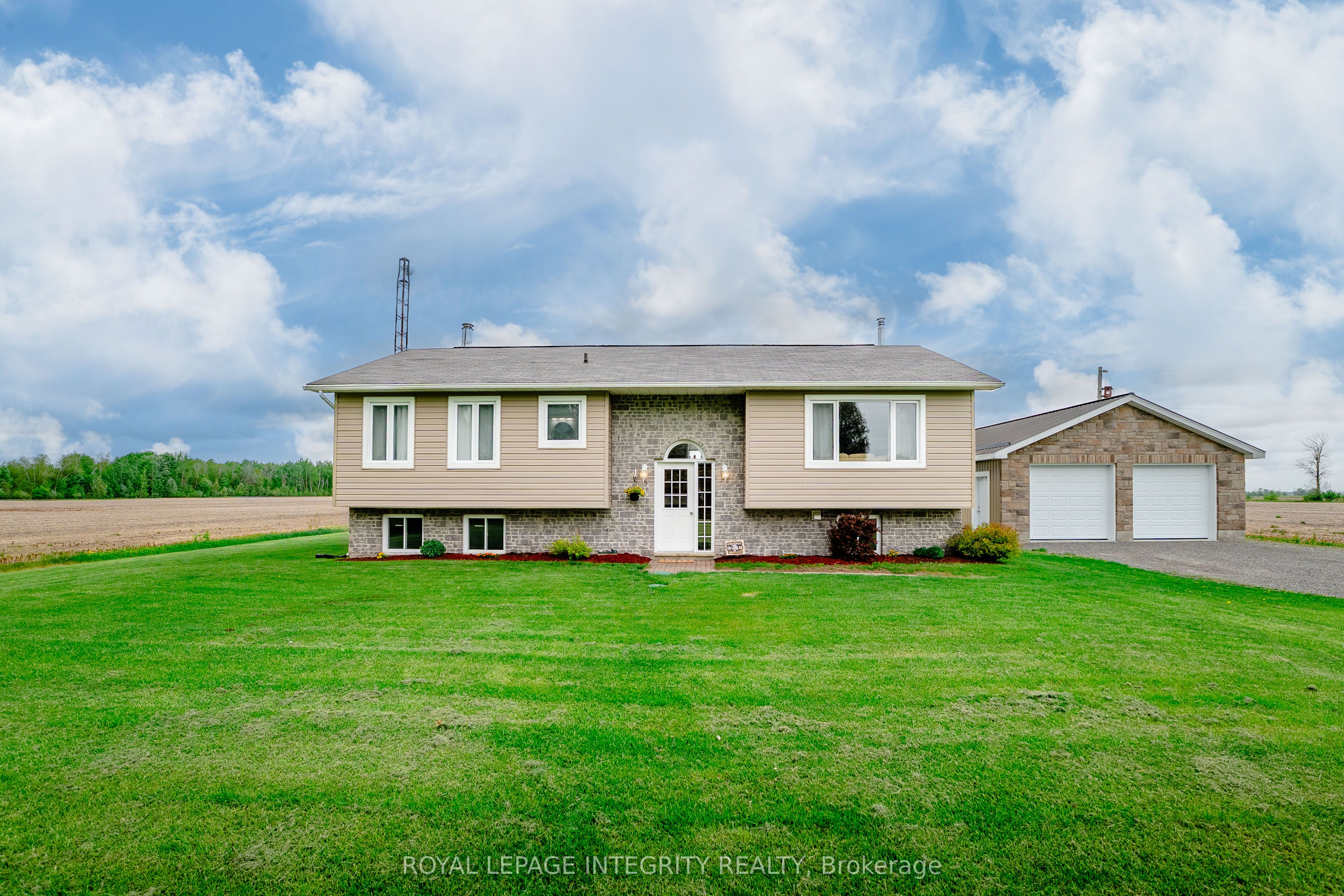 10811 Hulbert Rd Property Photo 1