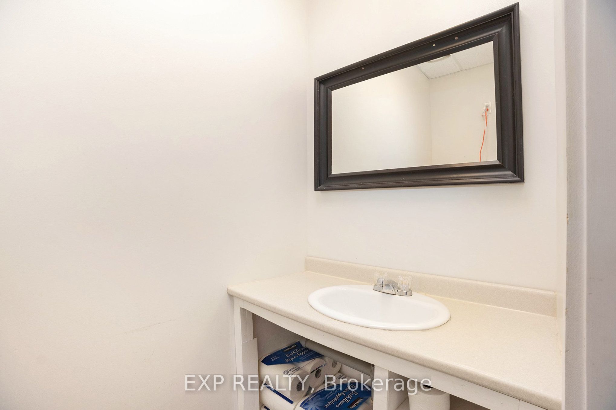 3685 Riverside Drive Property Photo 7