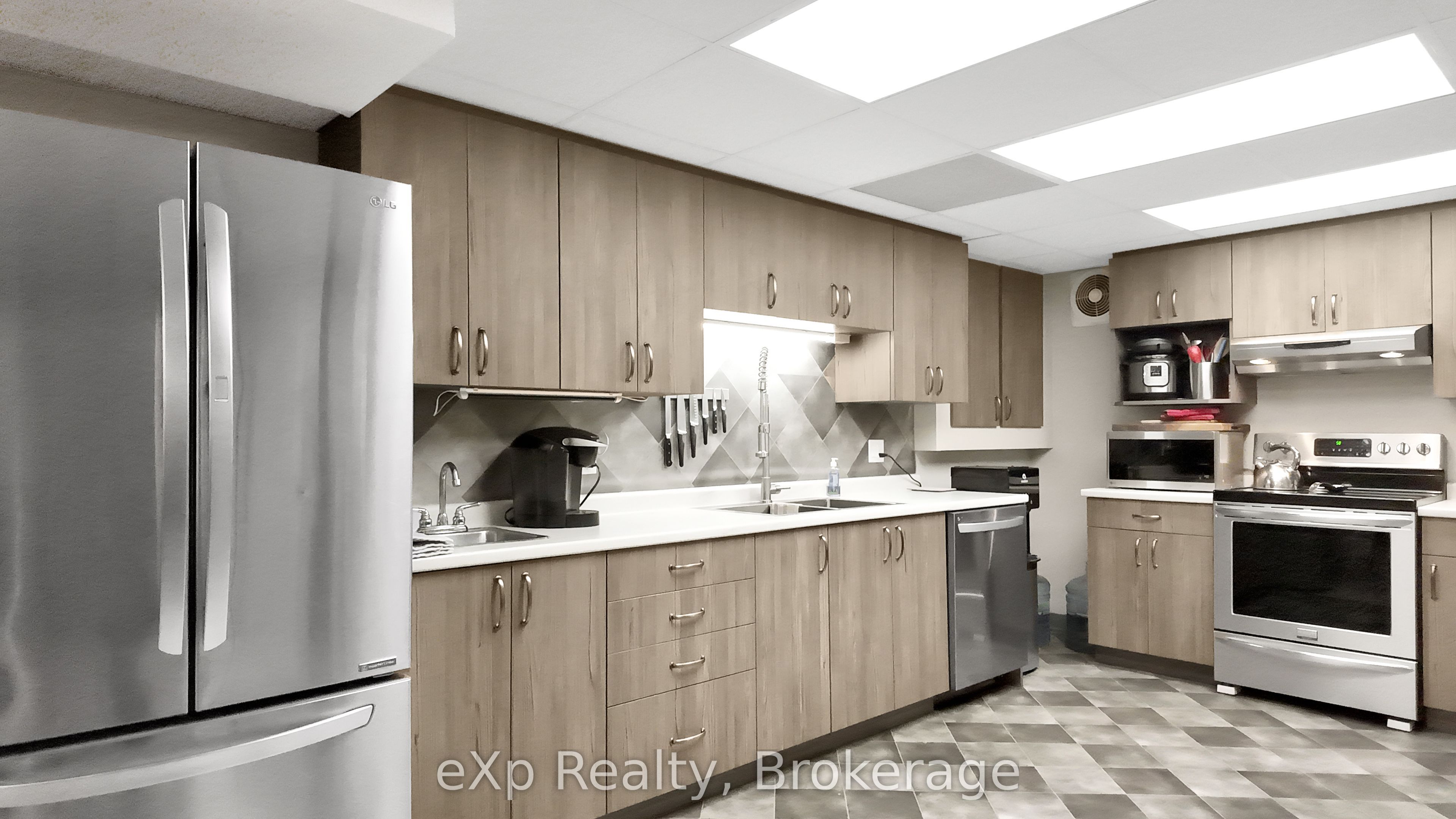 210 8th Street Property Photo 24