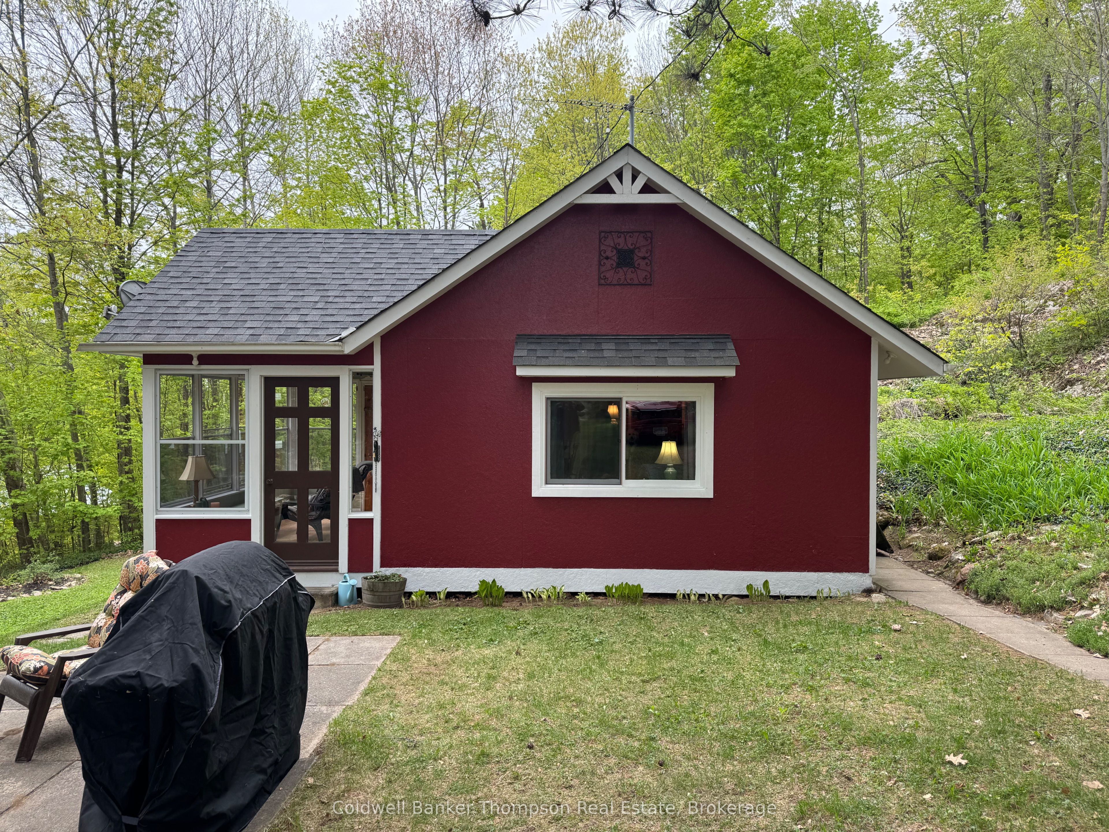 28 Spruce Lane Property Photo 2