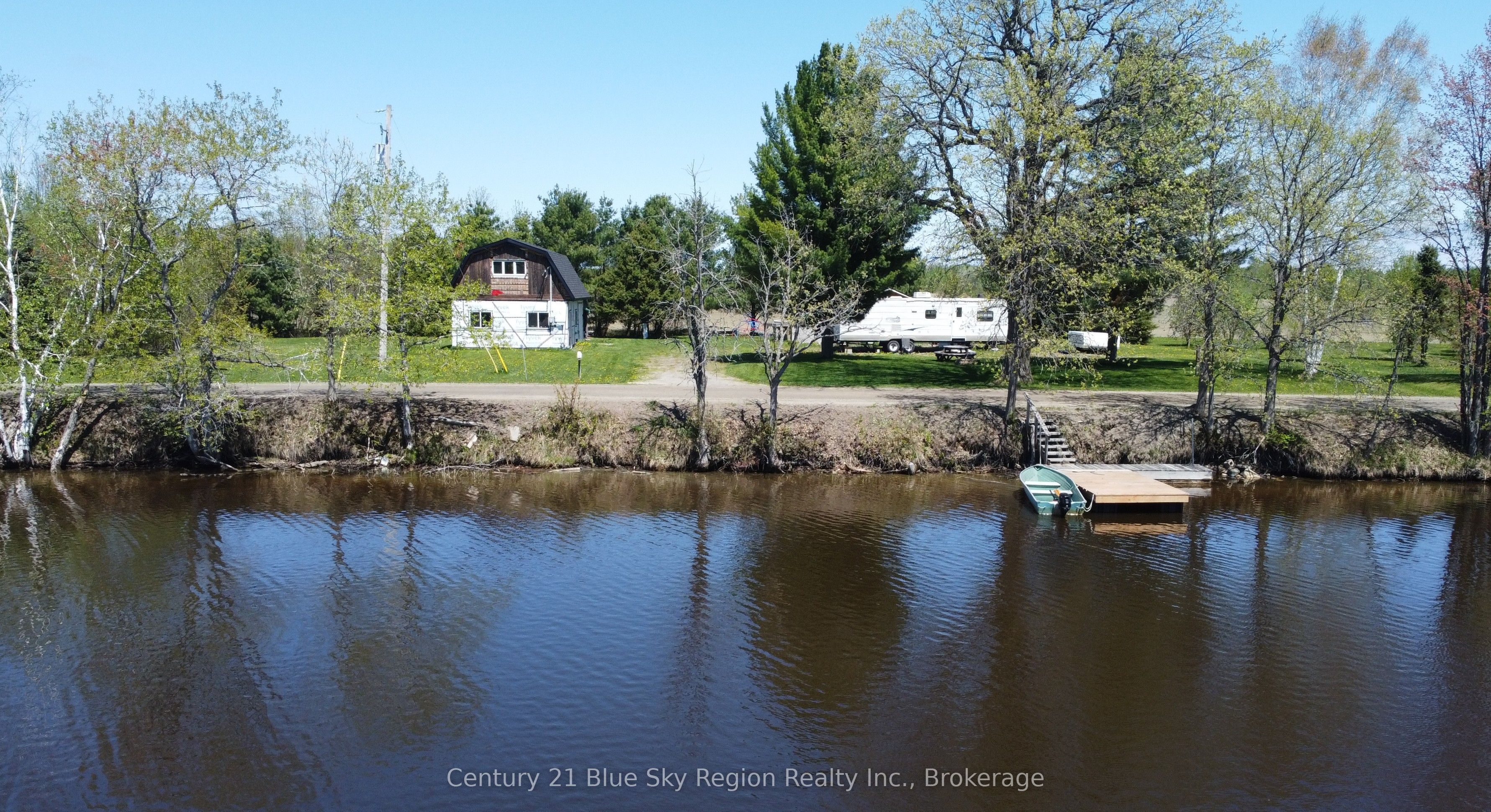 37 Veuve River Road Property Photo 1