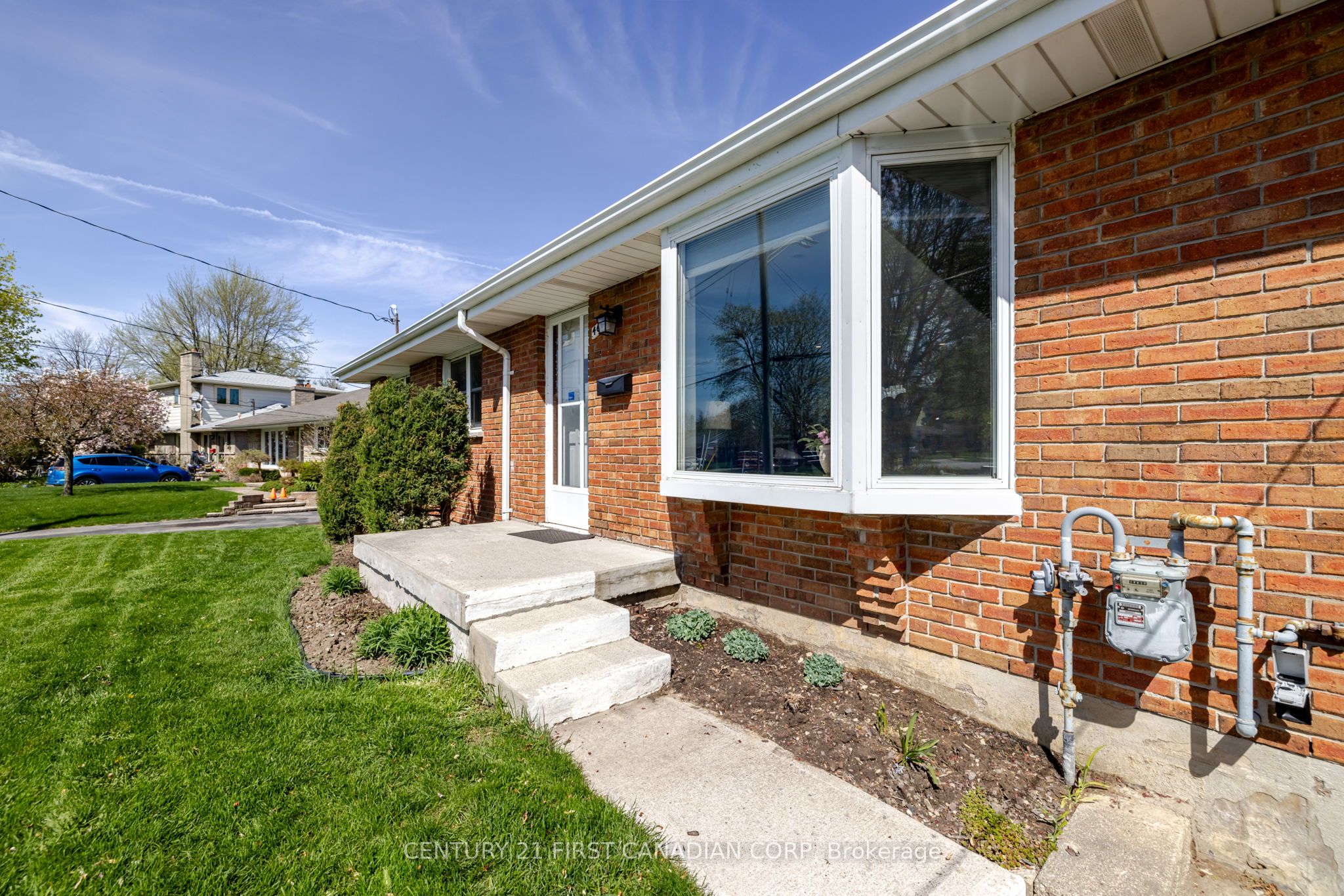 460 Beachwood Ave Property Photo 1