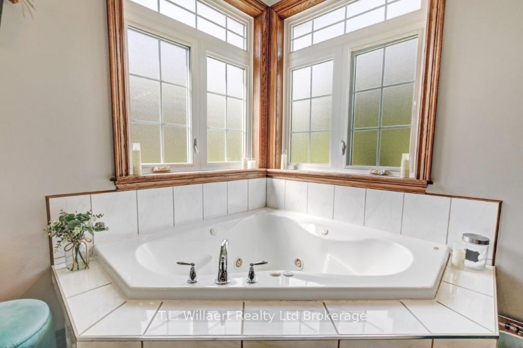 21 Charlton Street Property Photo 15