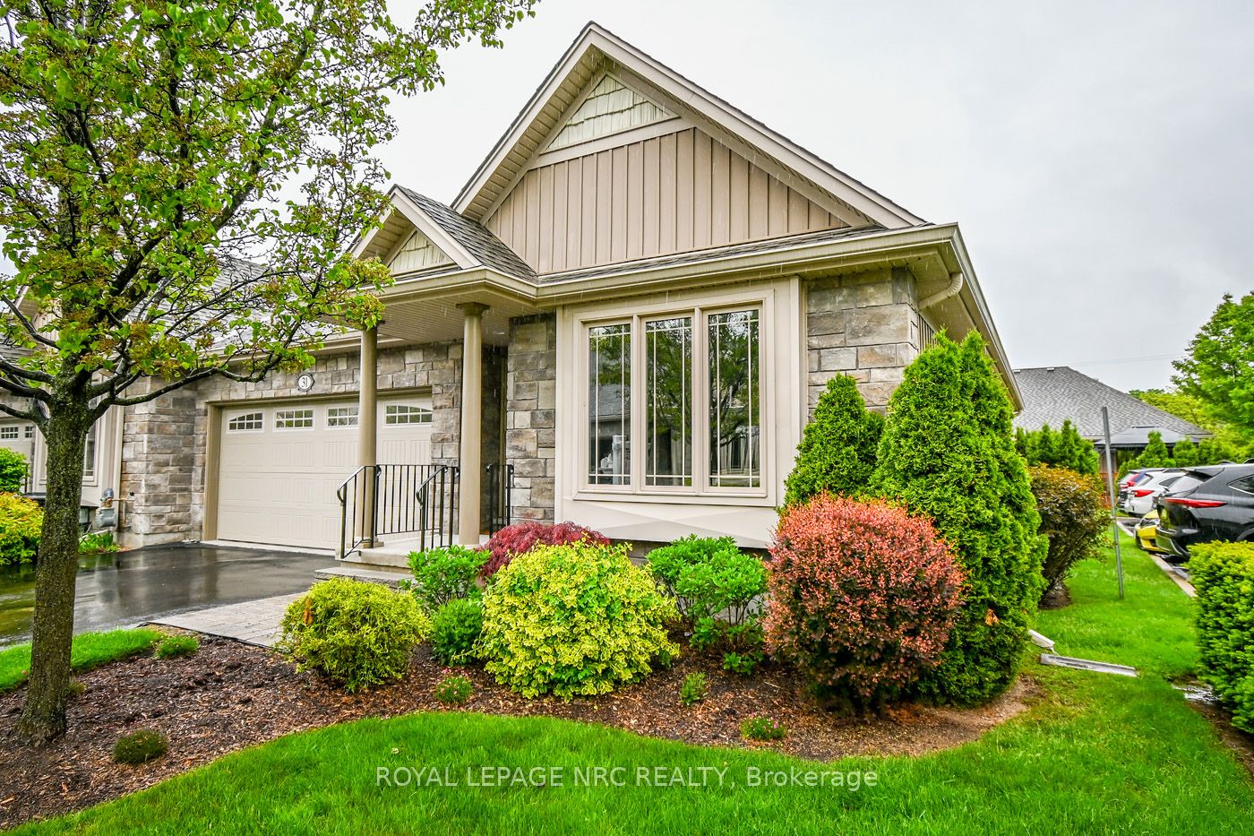 #31 - 70 Elmwood Avenue Property Photo 1