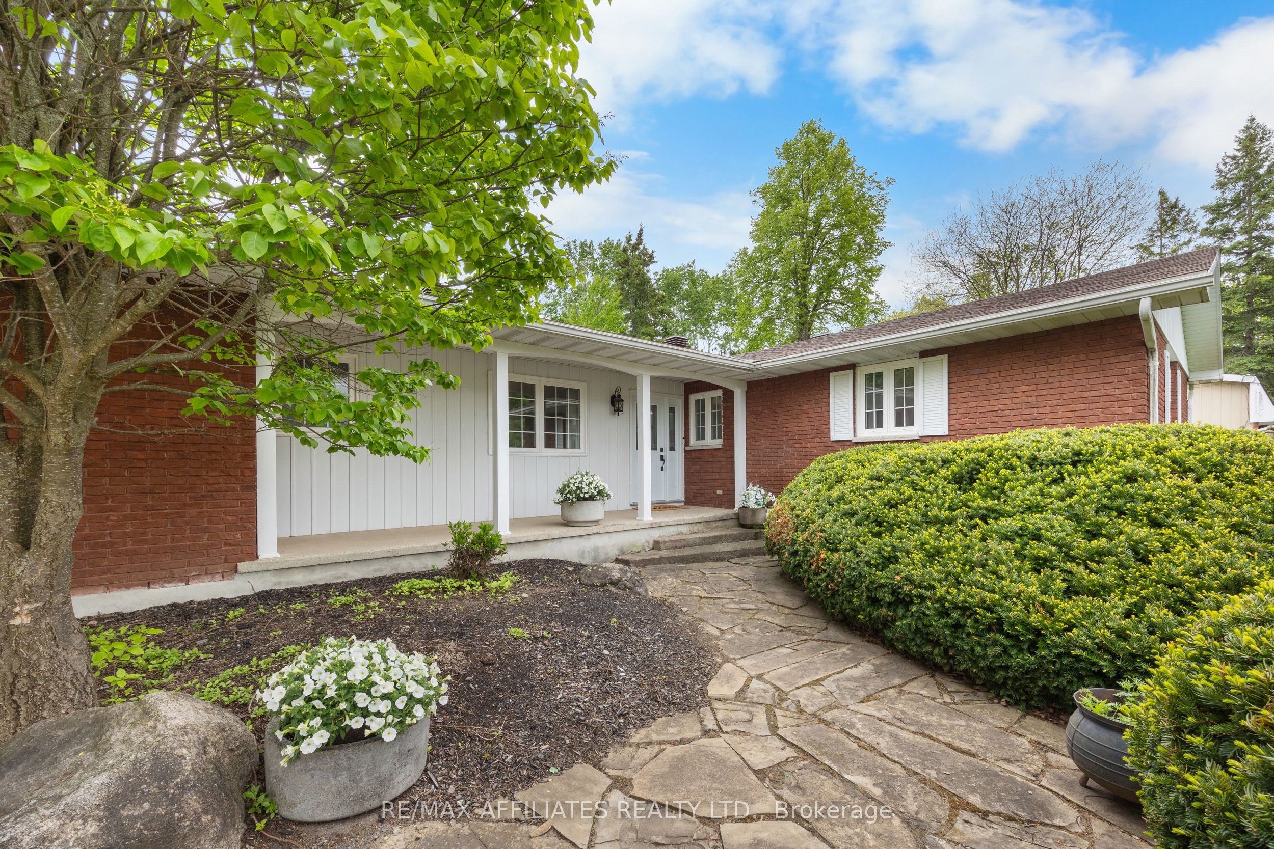 53 Golf Club Road Property Photo 3