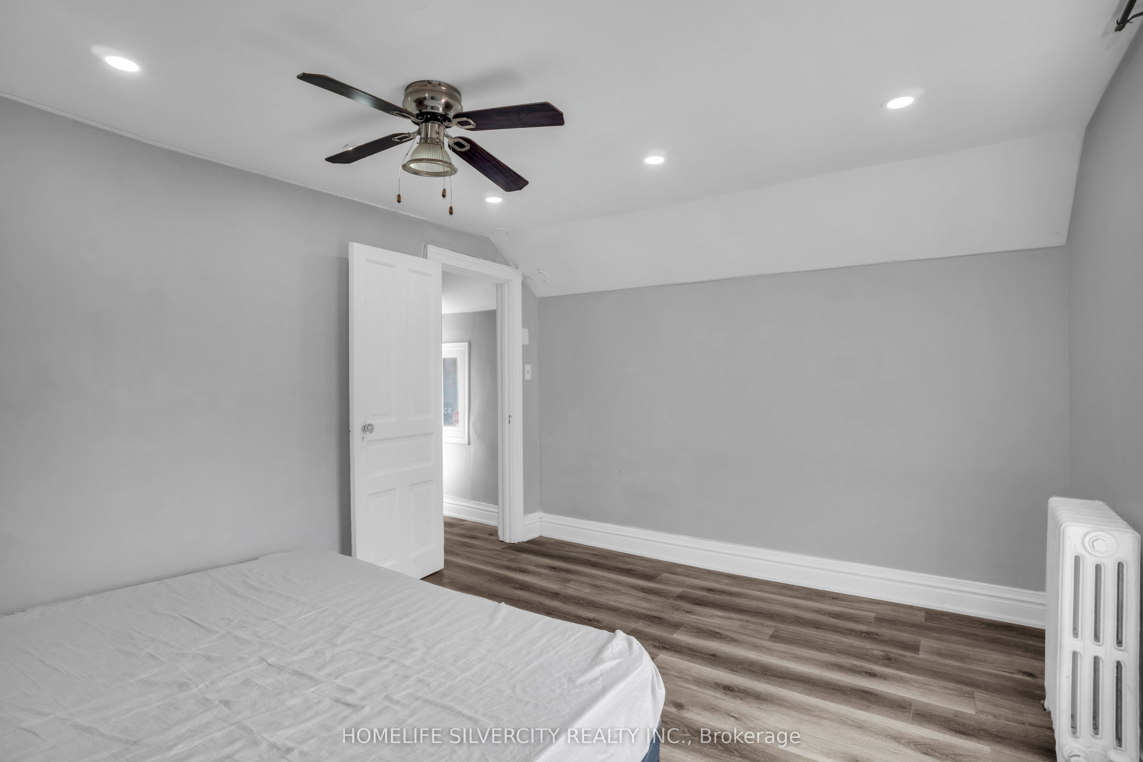 5 Pine Street S Property Photo 20