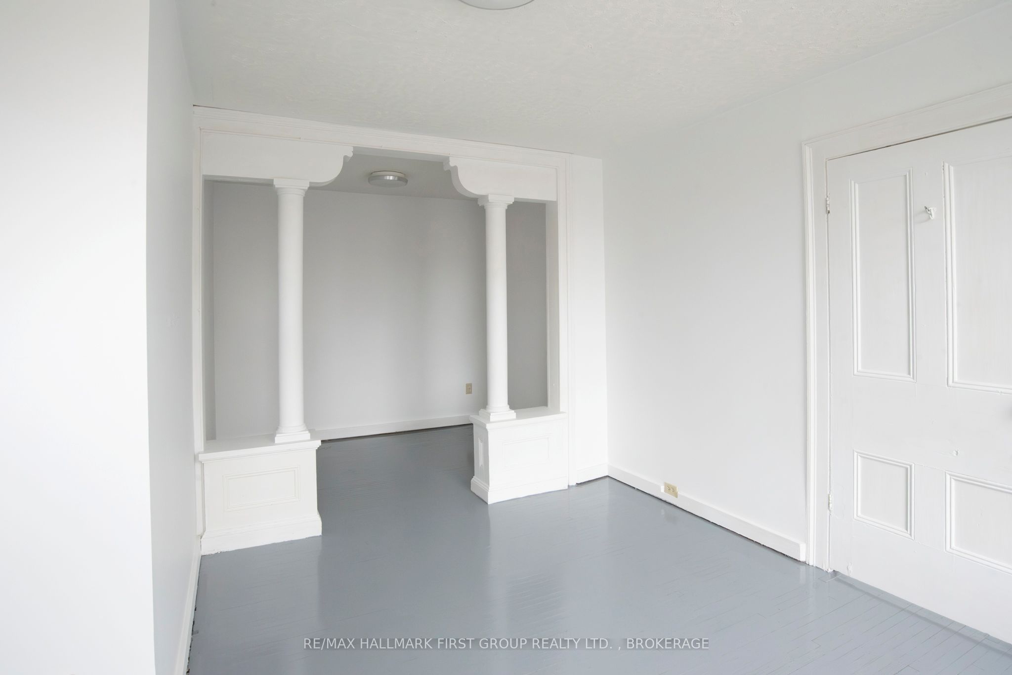 135 John St Property Photo 5