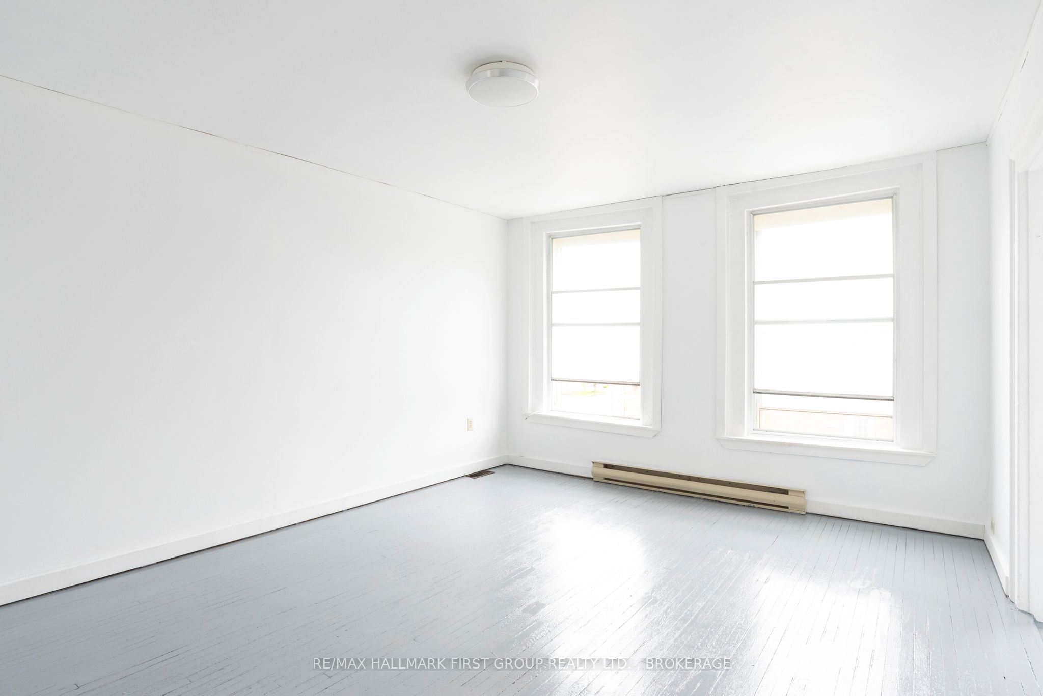 135 John St Property Photo 11