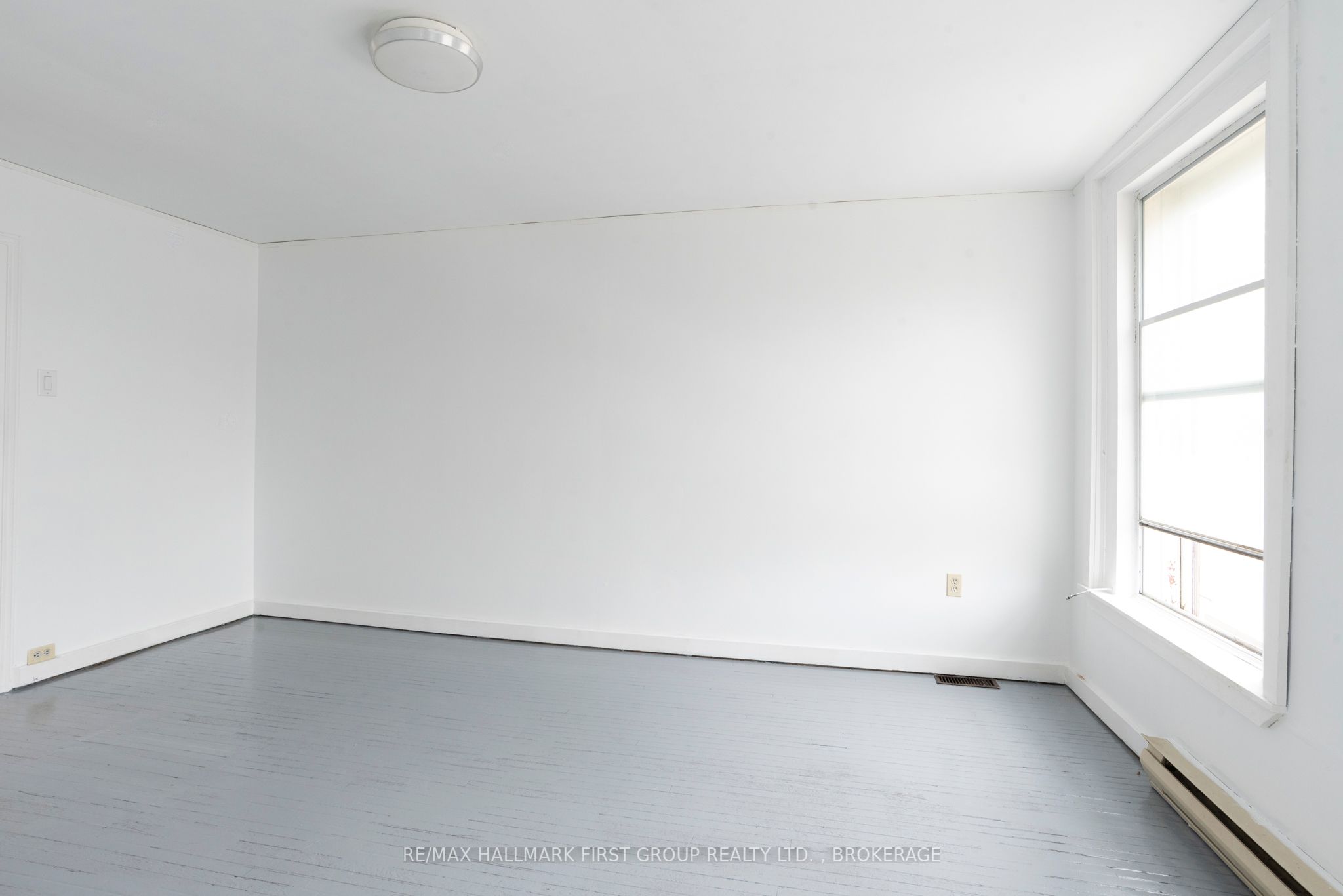 135 John St Property Photo 13