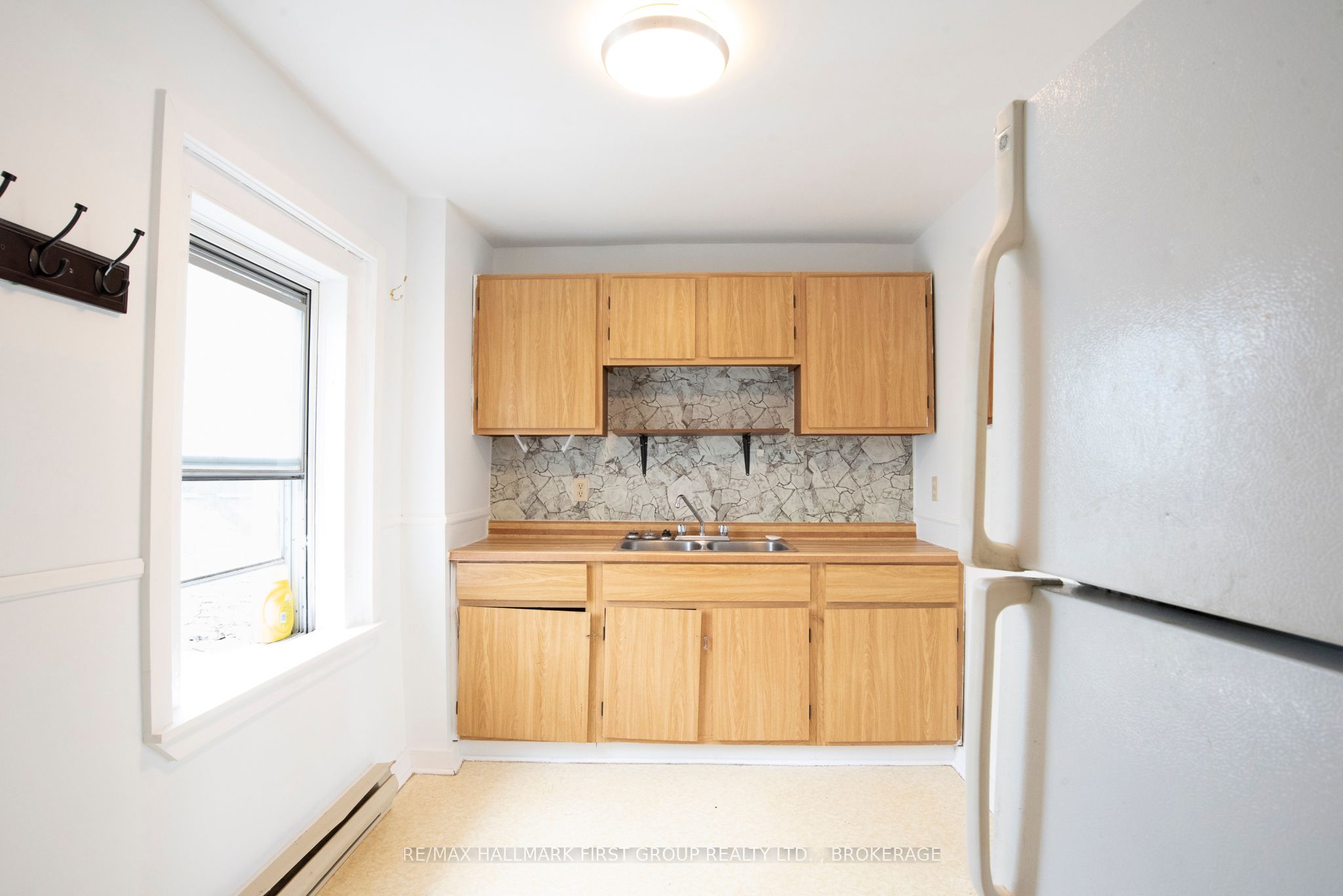 135 John St Property Photo 17