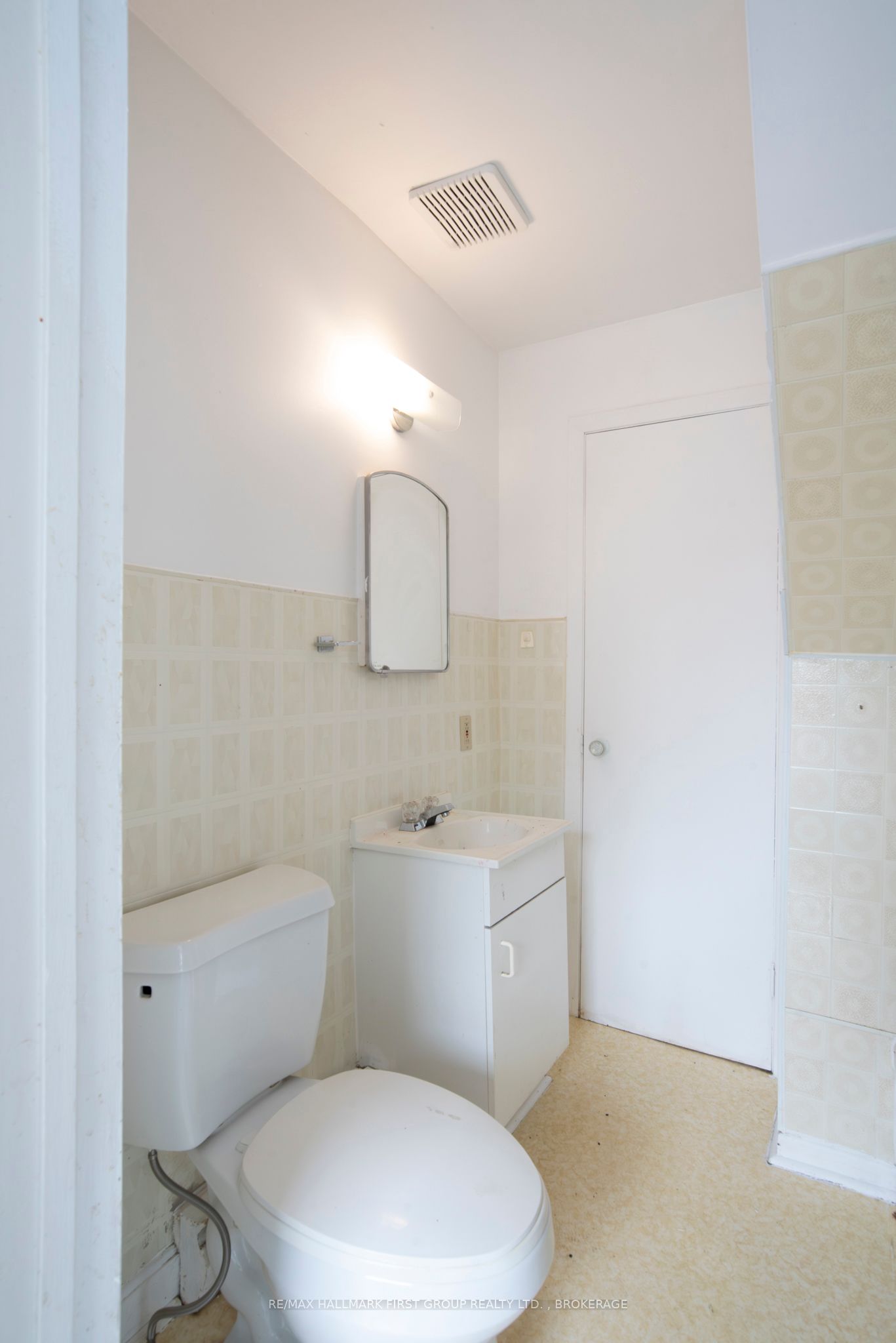 135 John St Property Photo 20