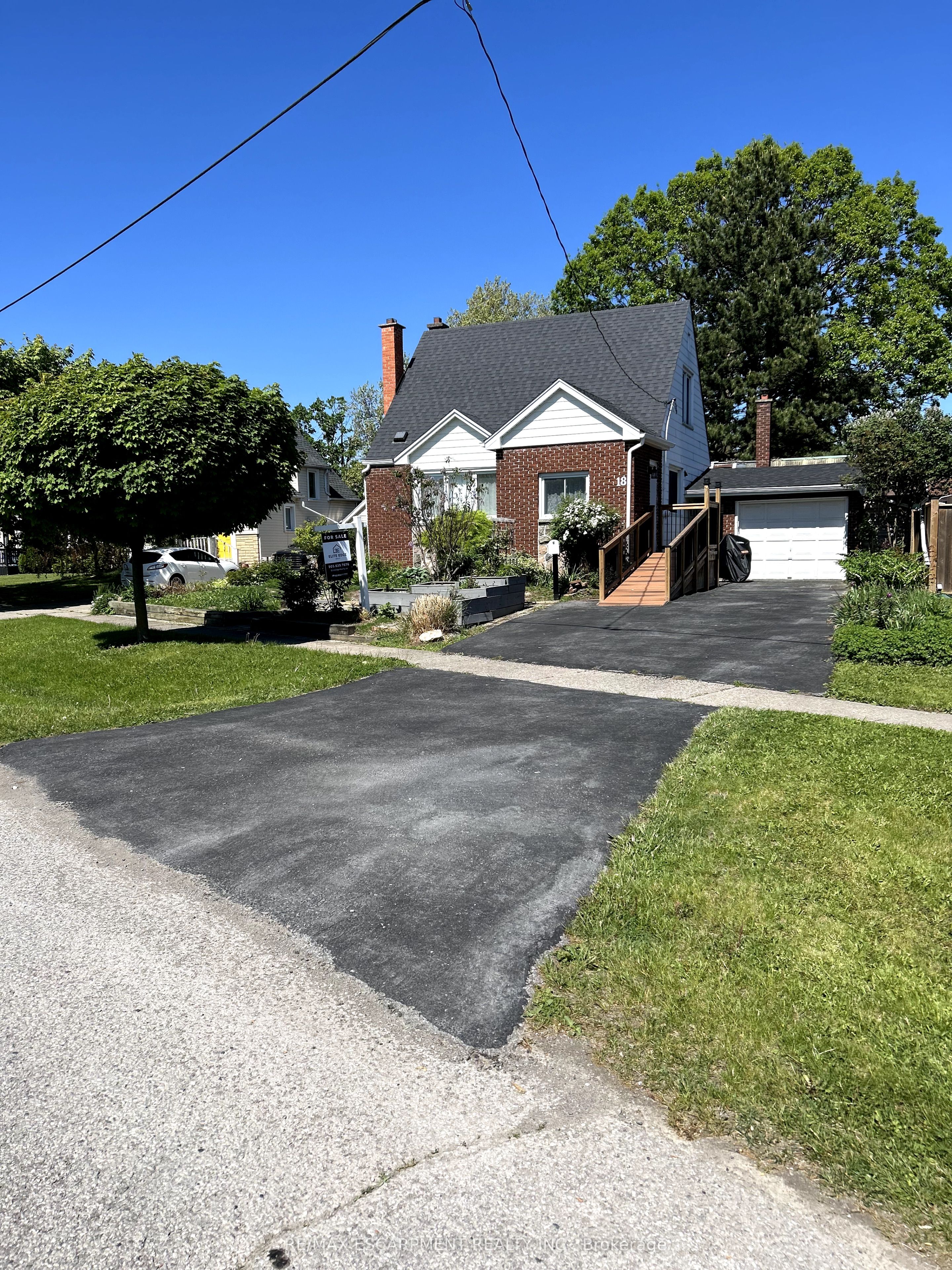 18 Flanders Avenue Property Photo 1