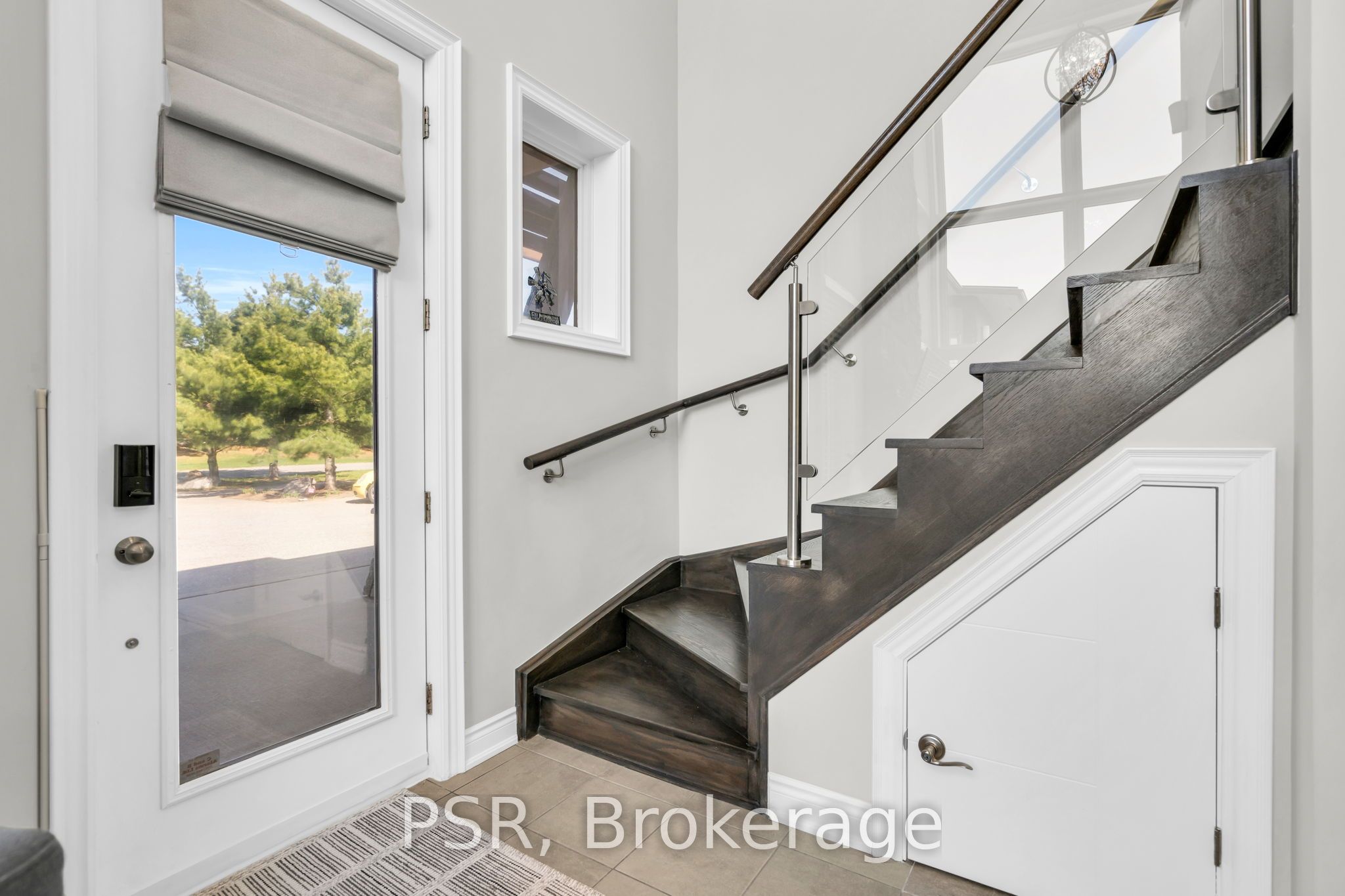44 Carrick Trail Property Photo 6