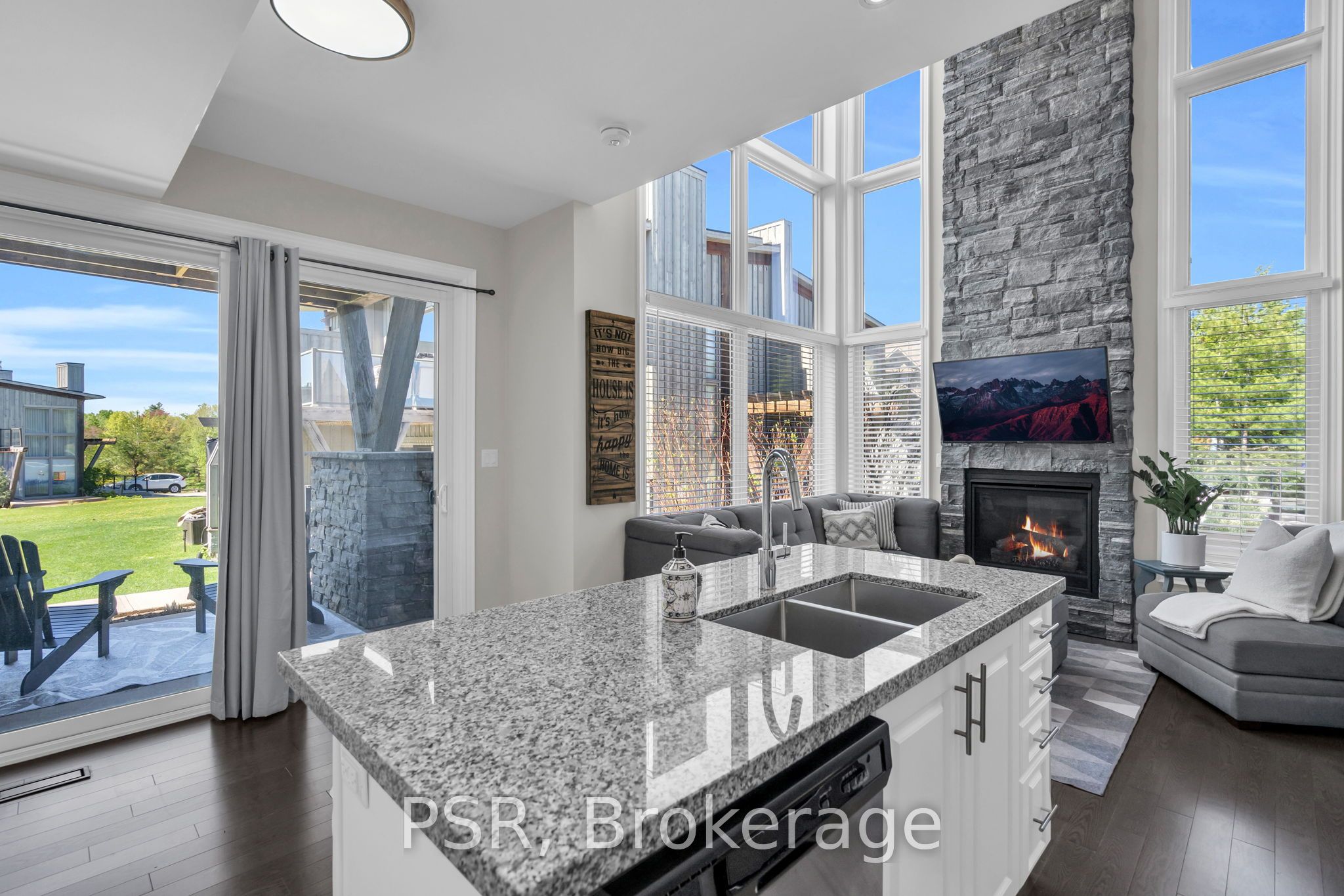 44 Carrick Trail Property Photo 17