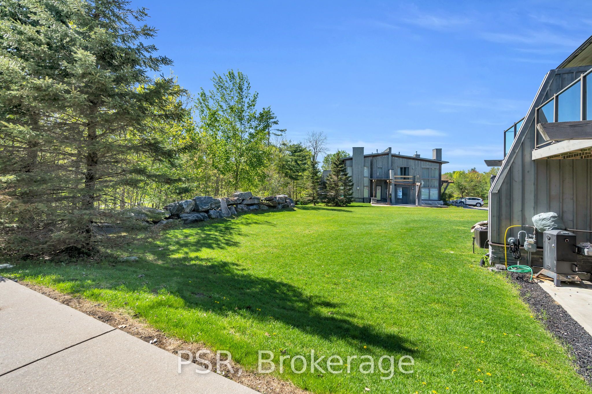 44 Carrick Trail Property Photo 37