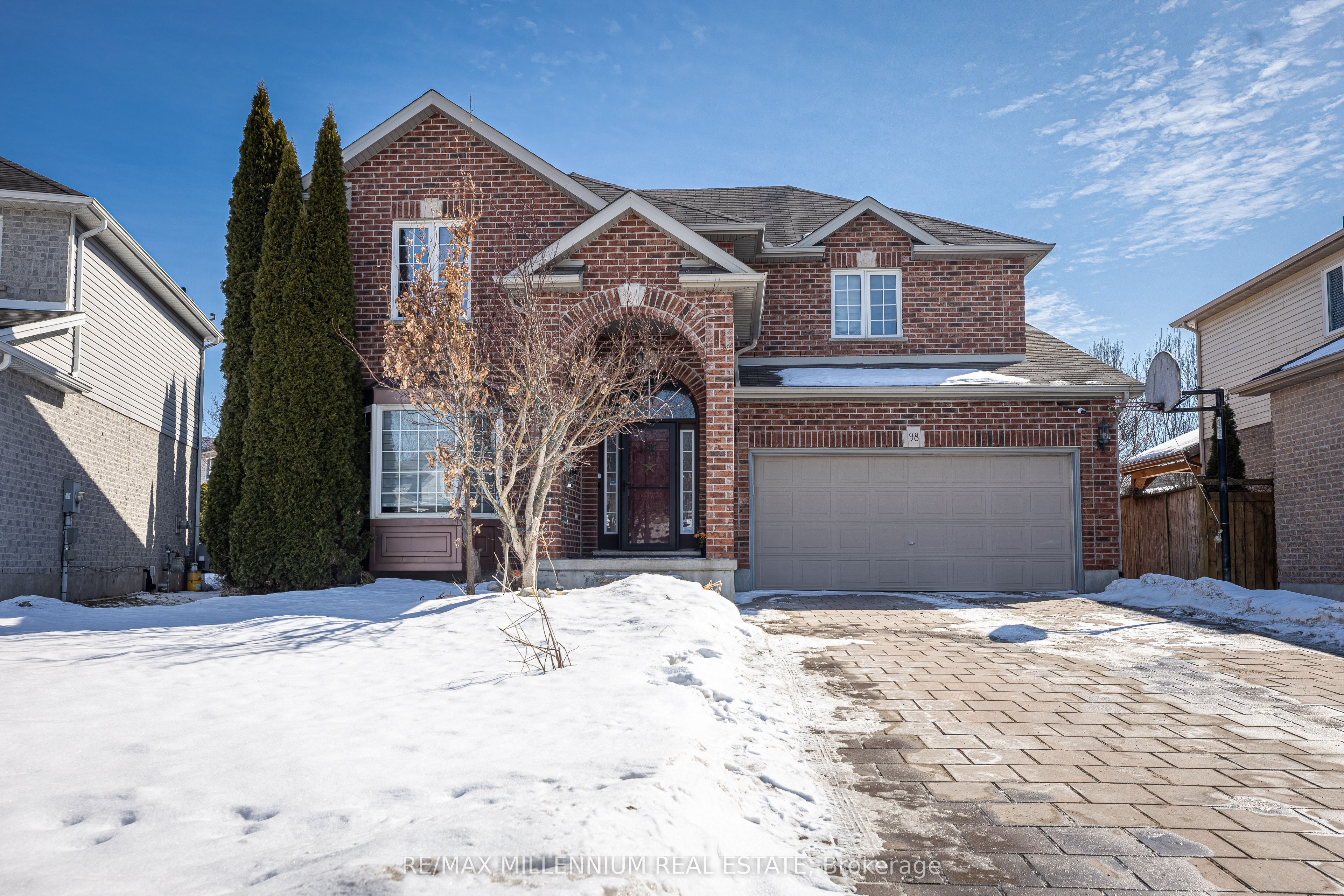98 Greyrock Cres Property Photo 1