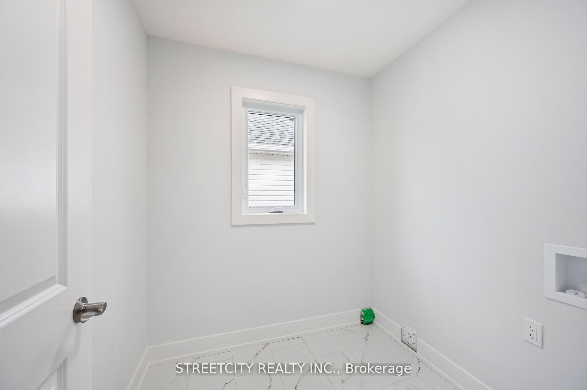 33 Lucas Road Property Photo 17