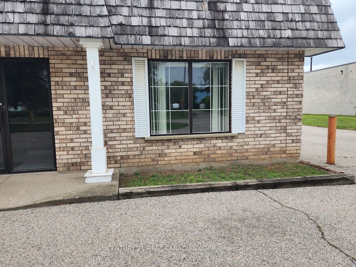 177 Hachborn Rd Property Photo 3