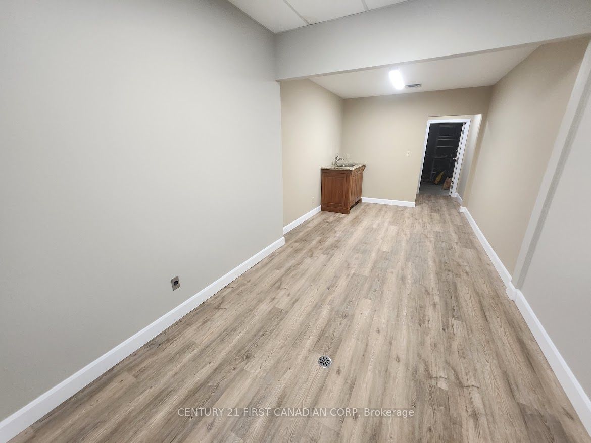 177 Hachborn Rd Property Photo 10