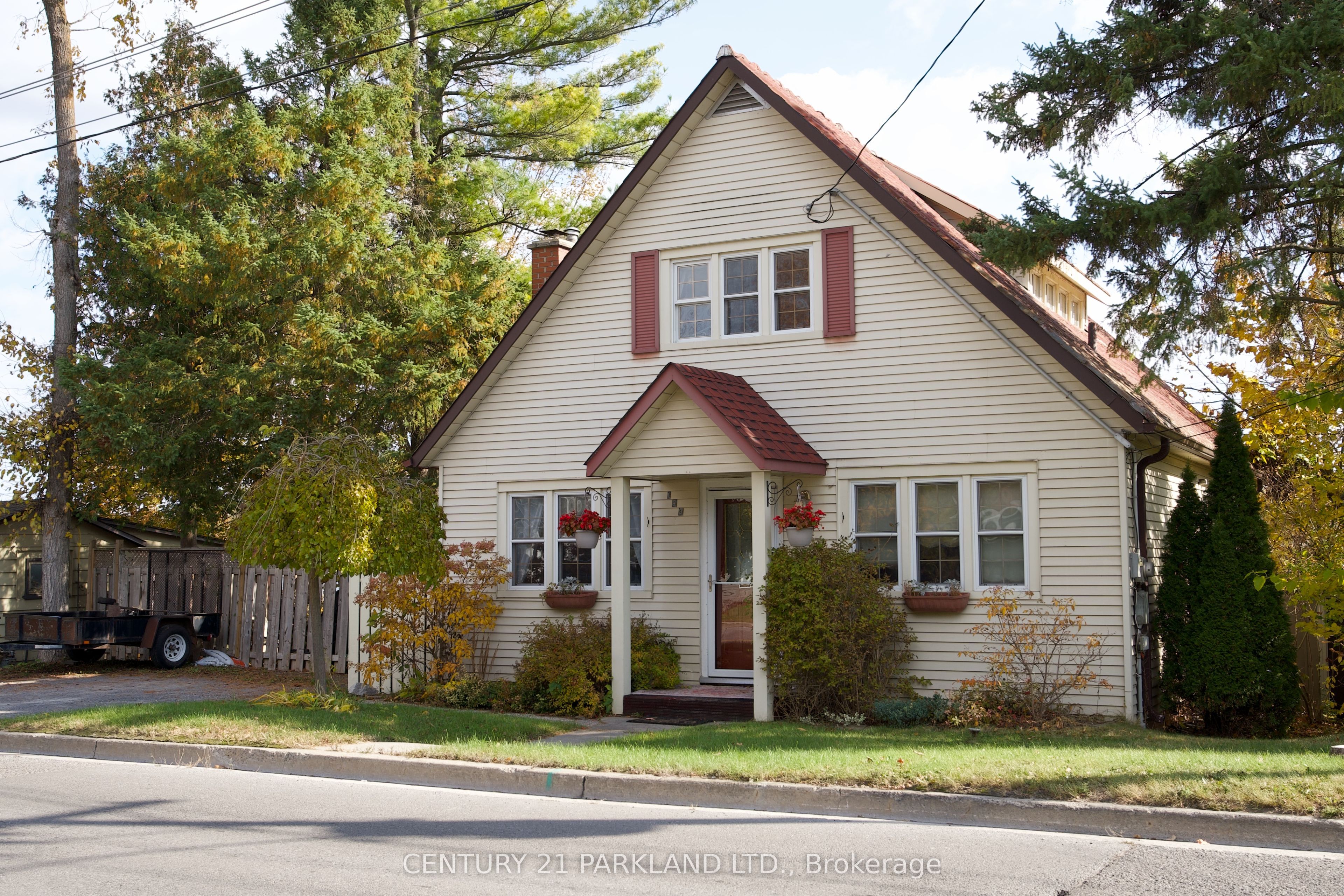 193 Queen Street Property Photo 3
