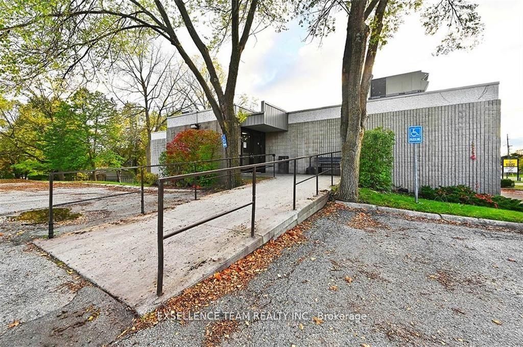 309 Park St Property Photo 3