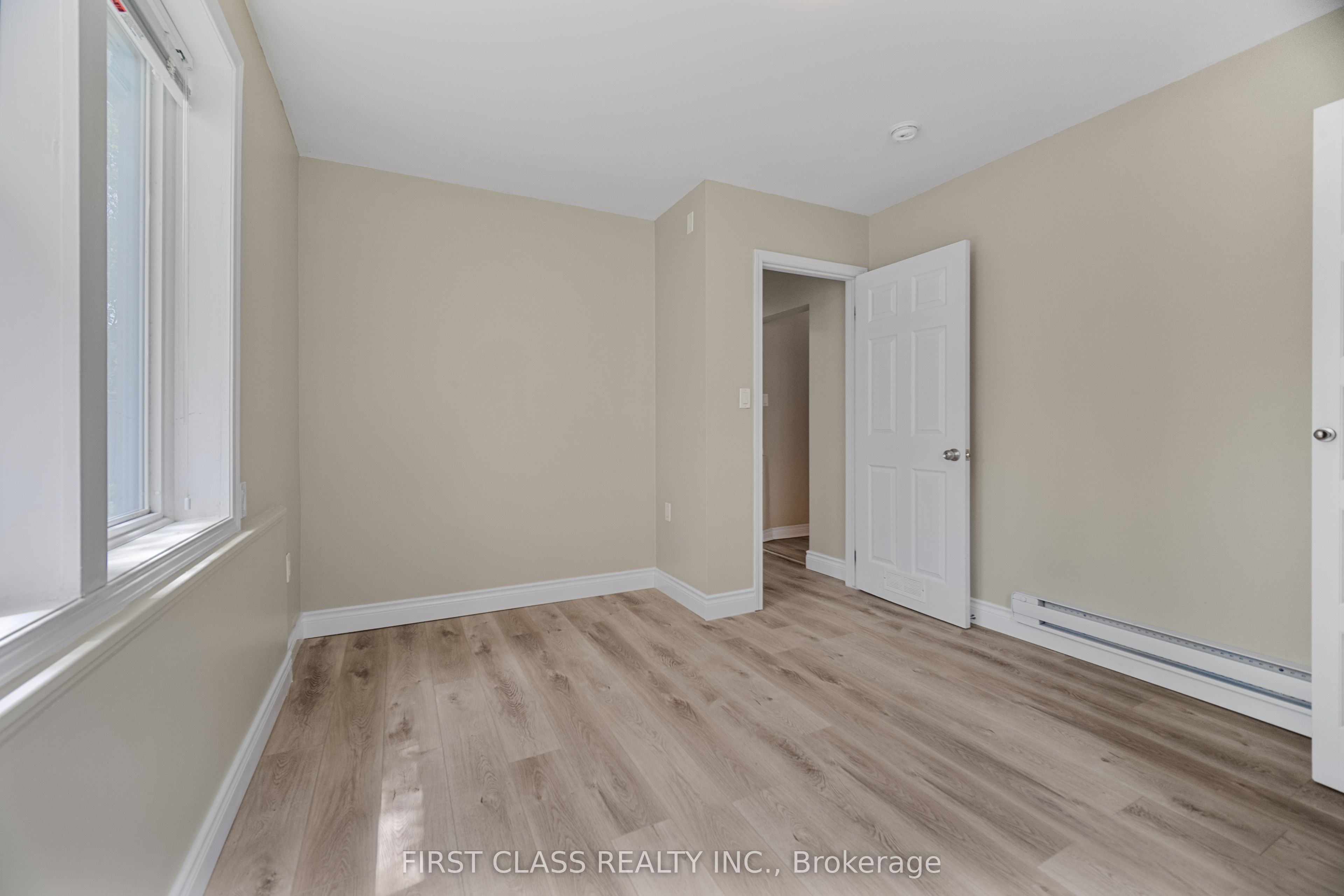 48 Saunby Street Property Photo 17