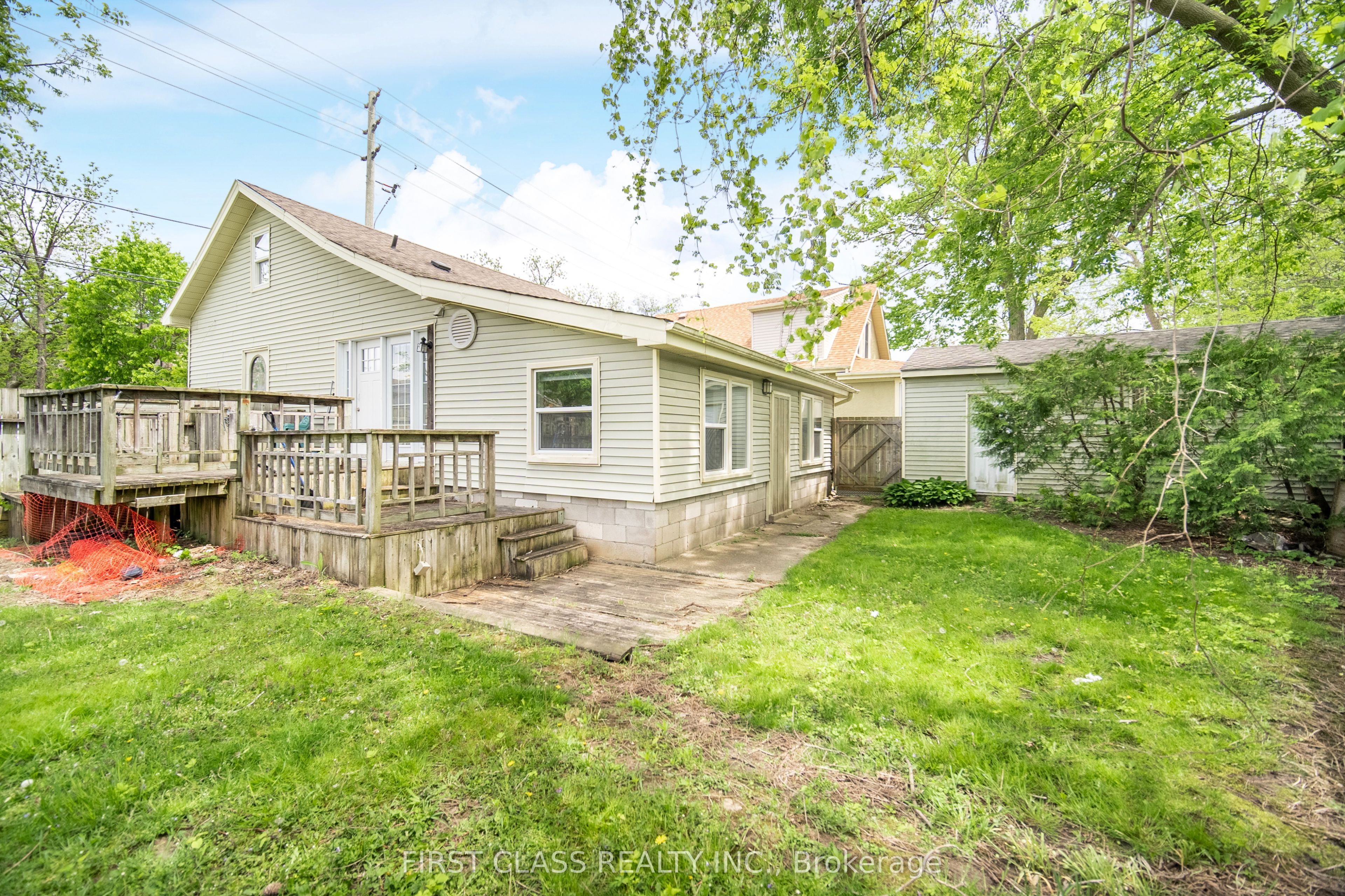 48 Saunby Street Property Photo 24