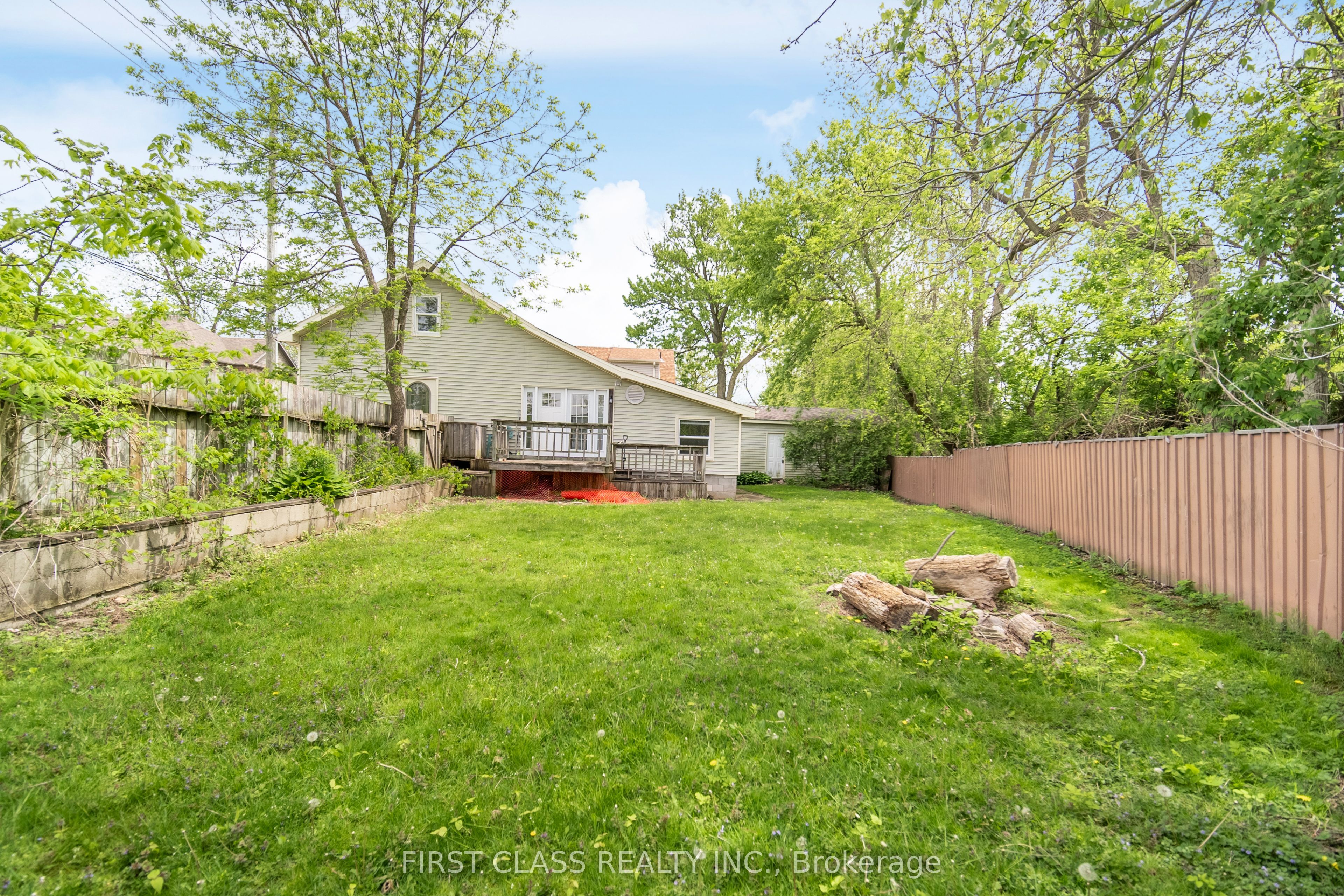 48 Saunby Street Property Photo 25