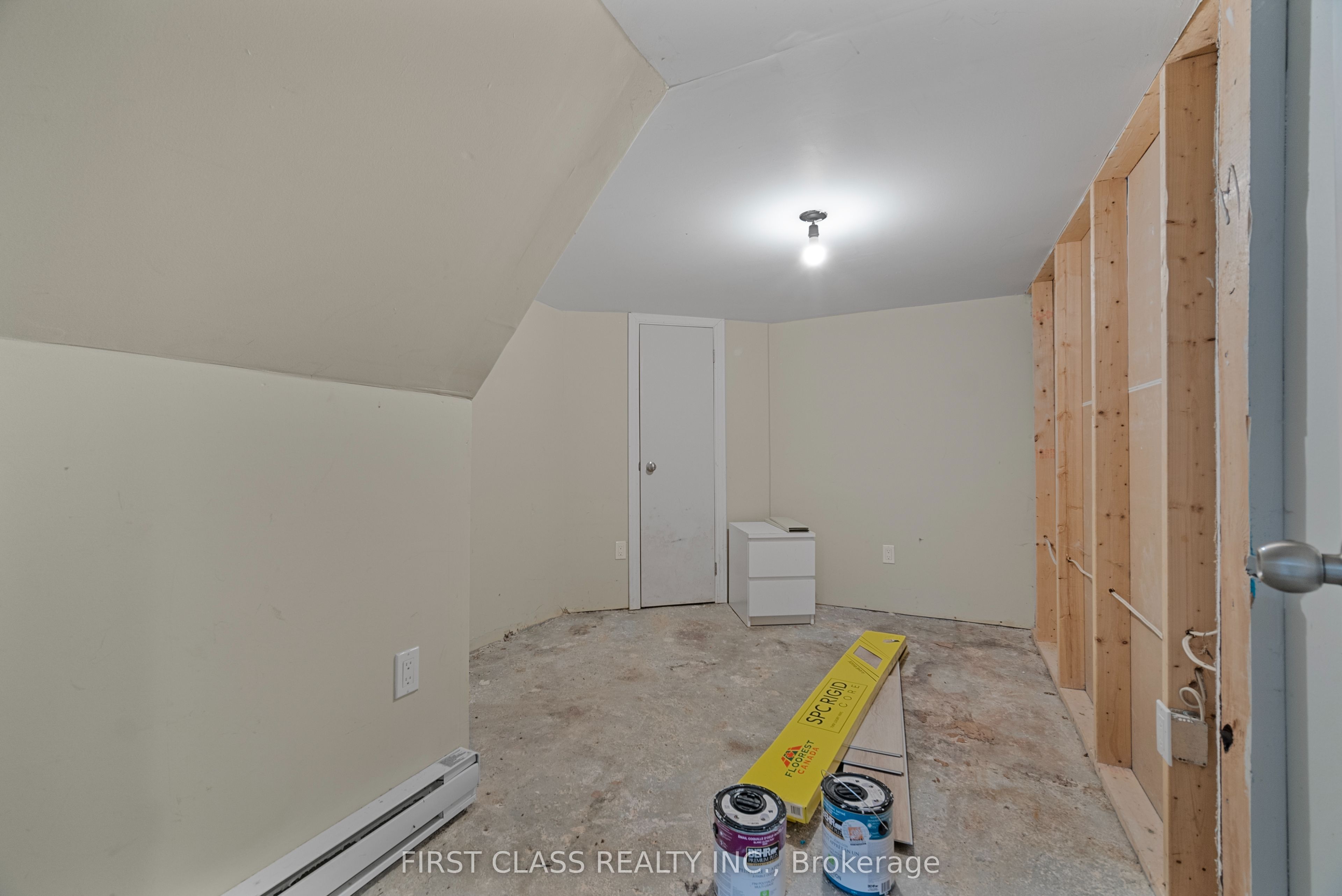 48 Saunby Street Property Photo 26