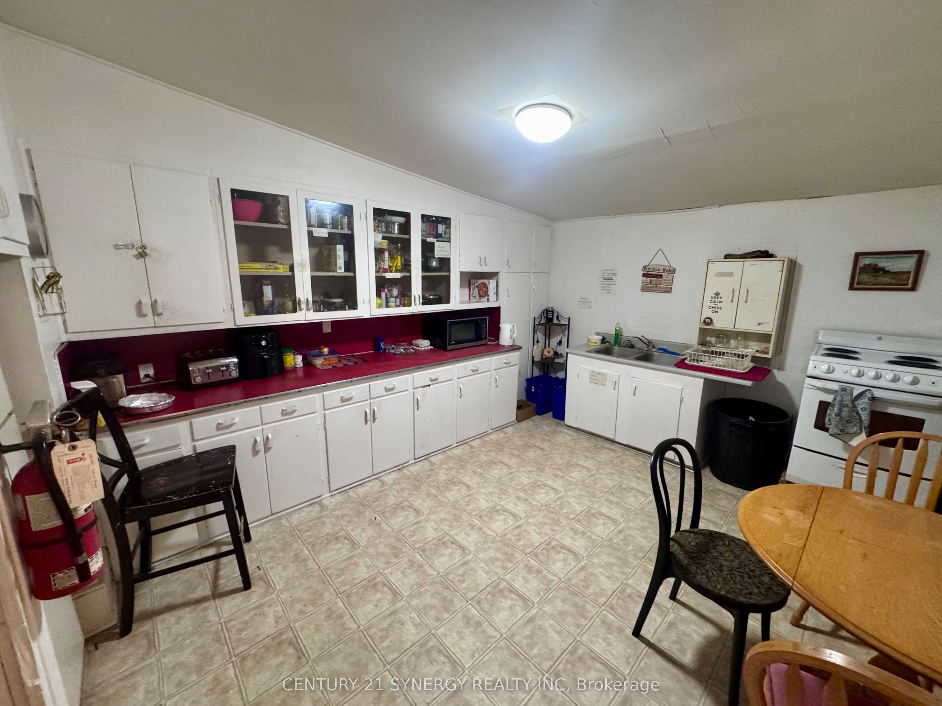 9 Main Street Property Photo 5