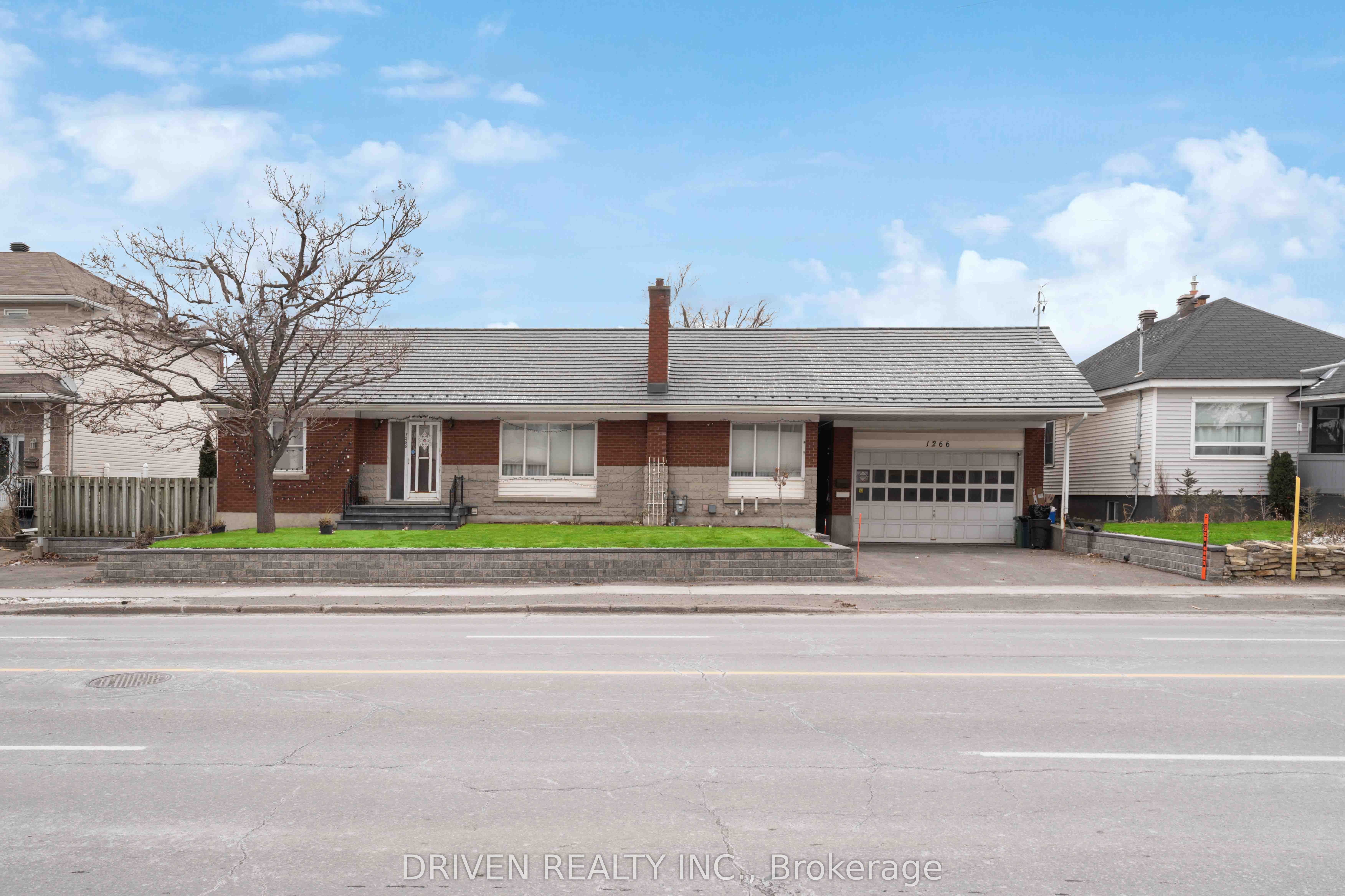 1266 Walkley Rd Property Photo 2