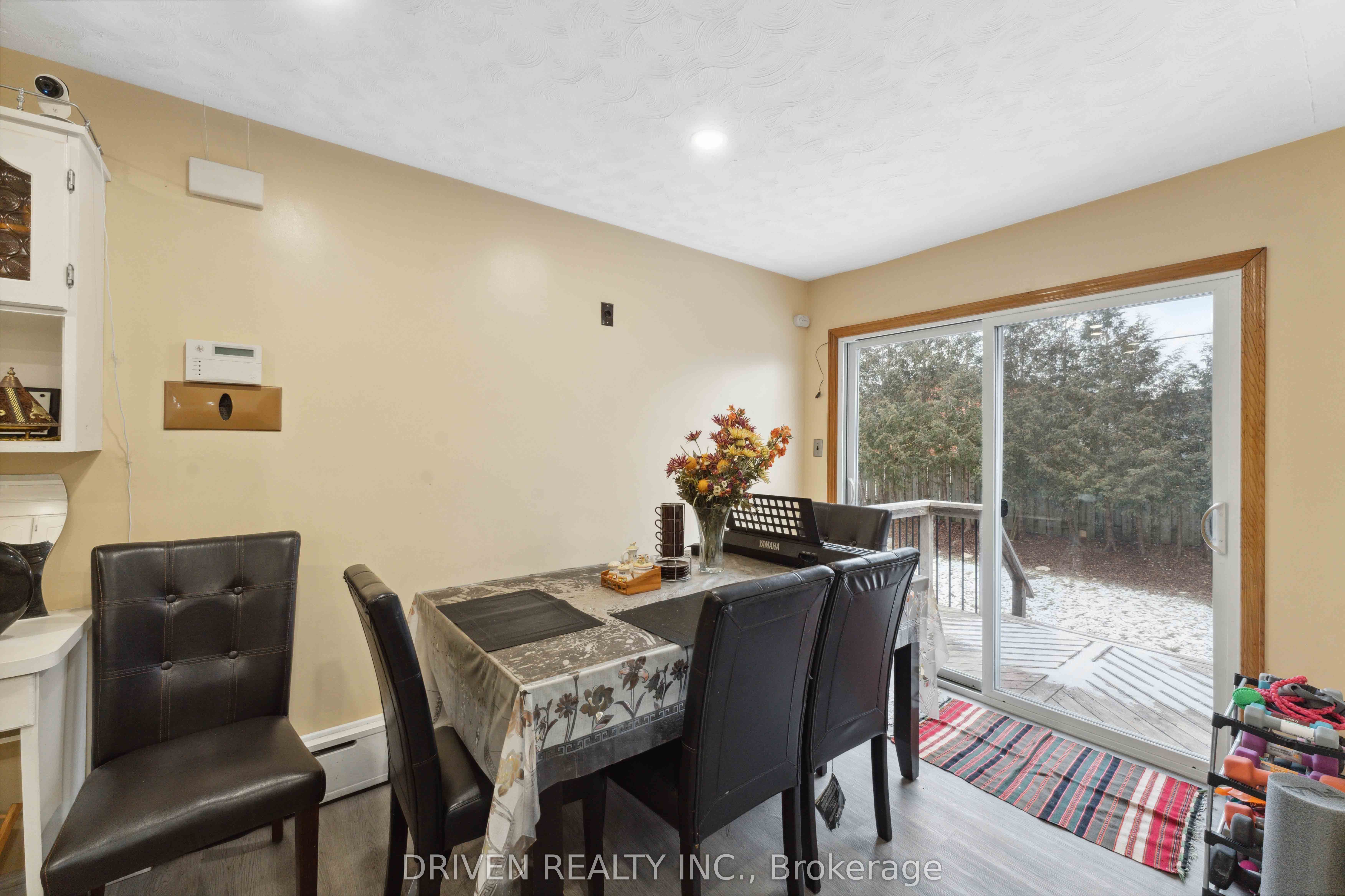 1266 Walkley Rd Property Photo 10