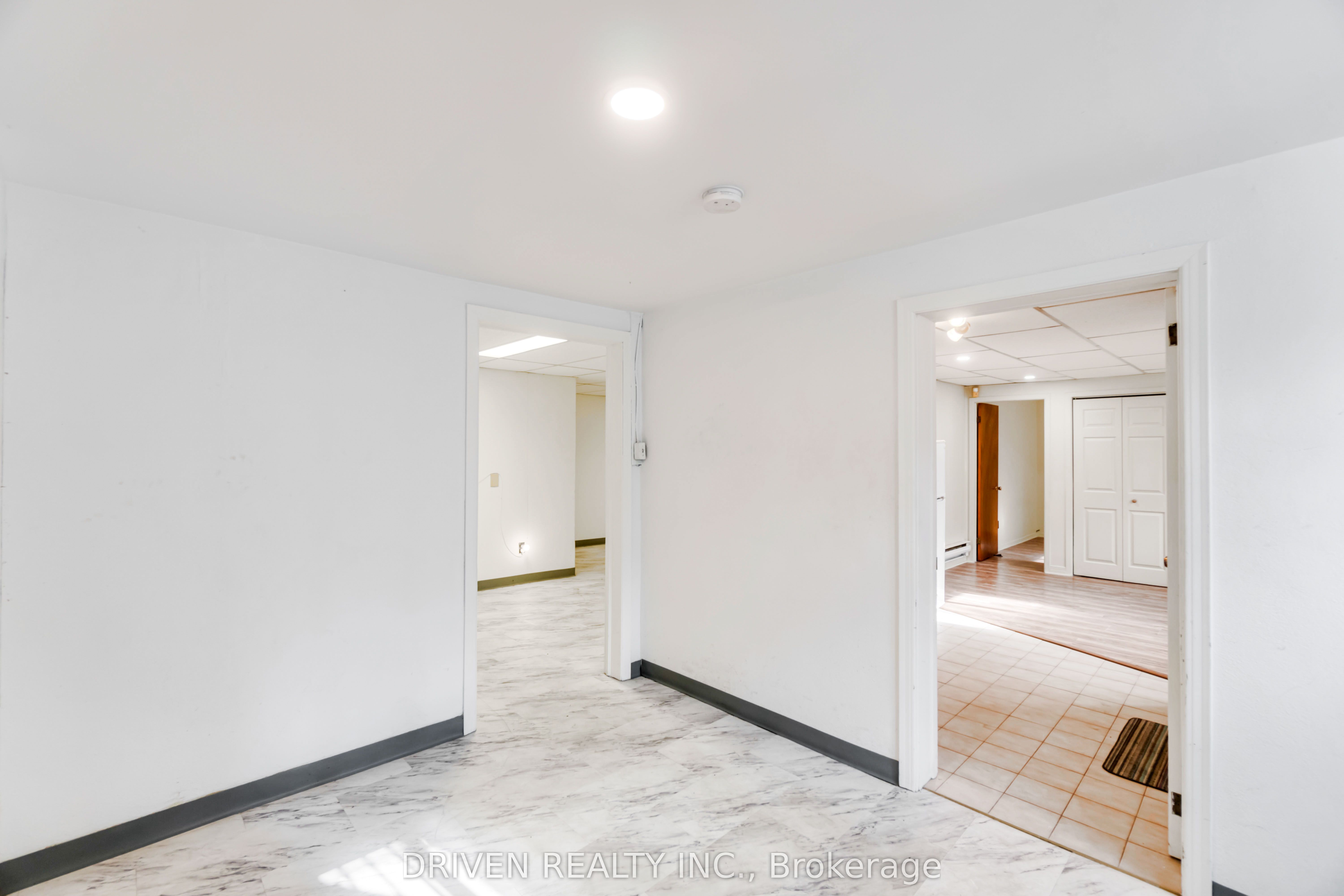1266 Walkley Rd Property Photo 24