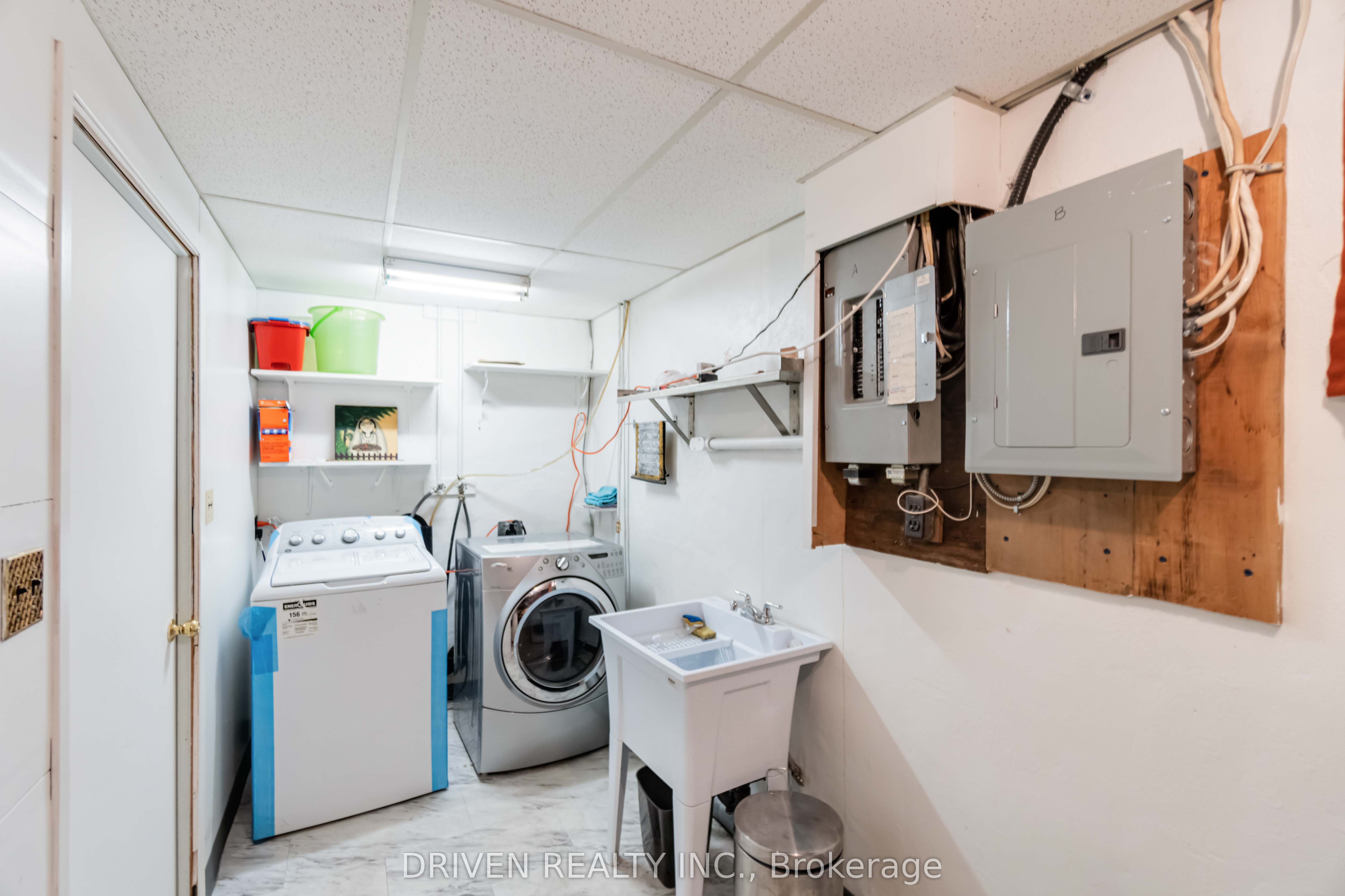 1266 Walkley Rd Property Photo 26