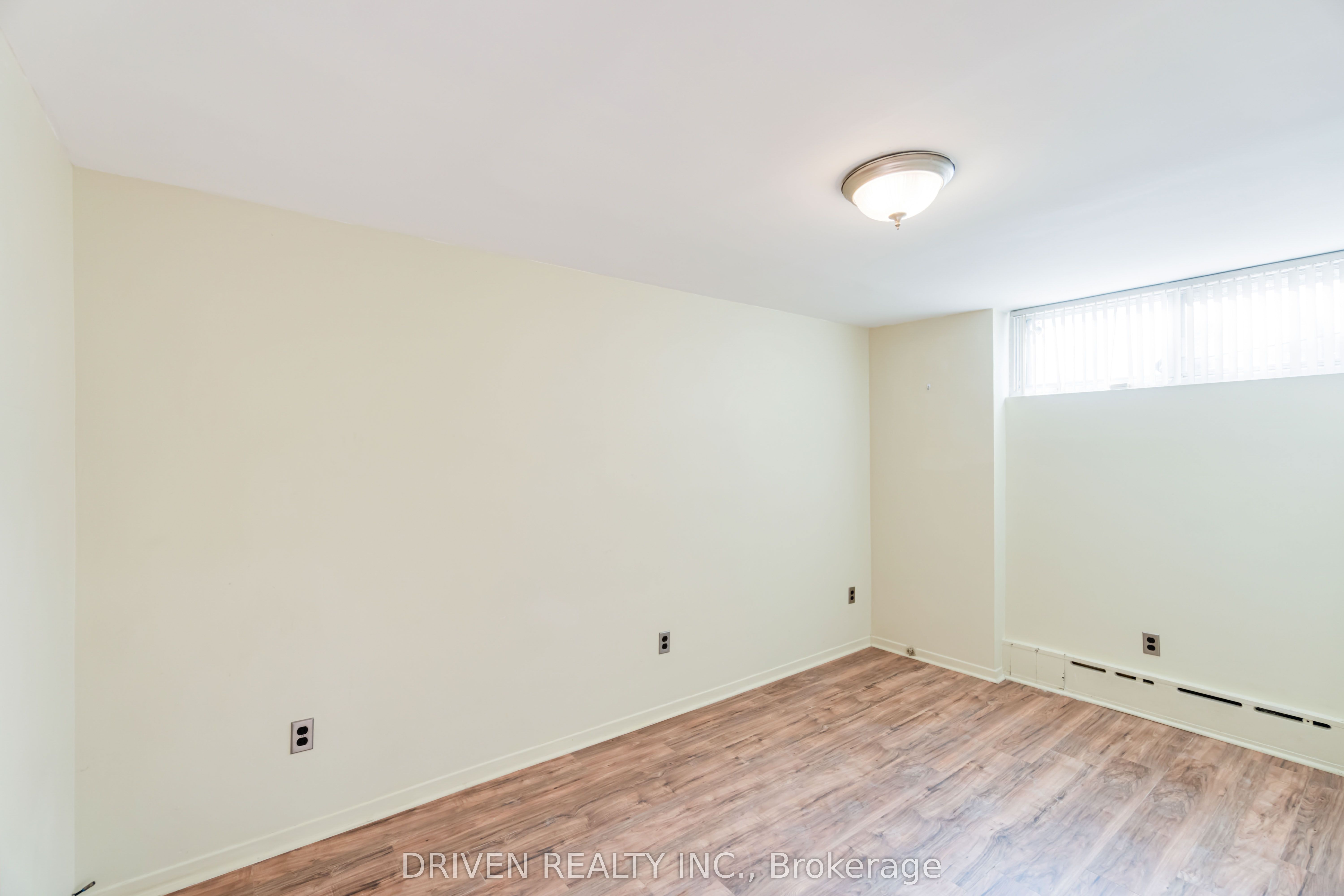 1266 Walkley Rd Property Photo 30