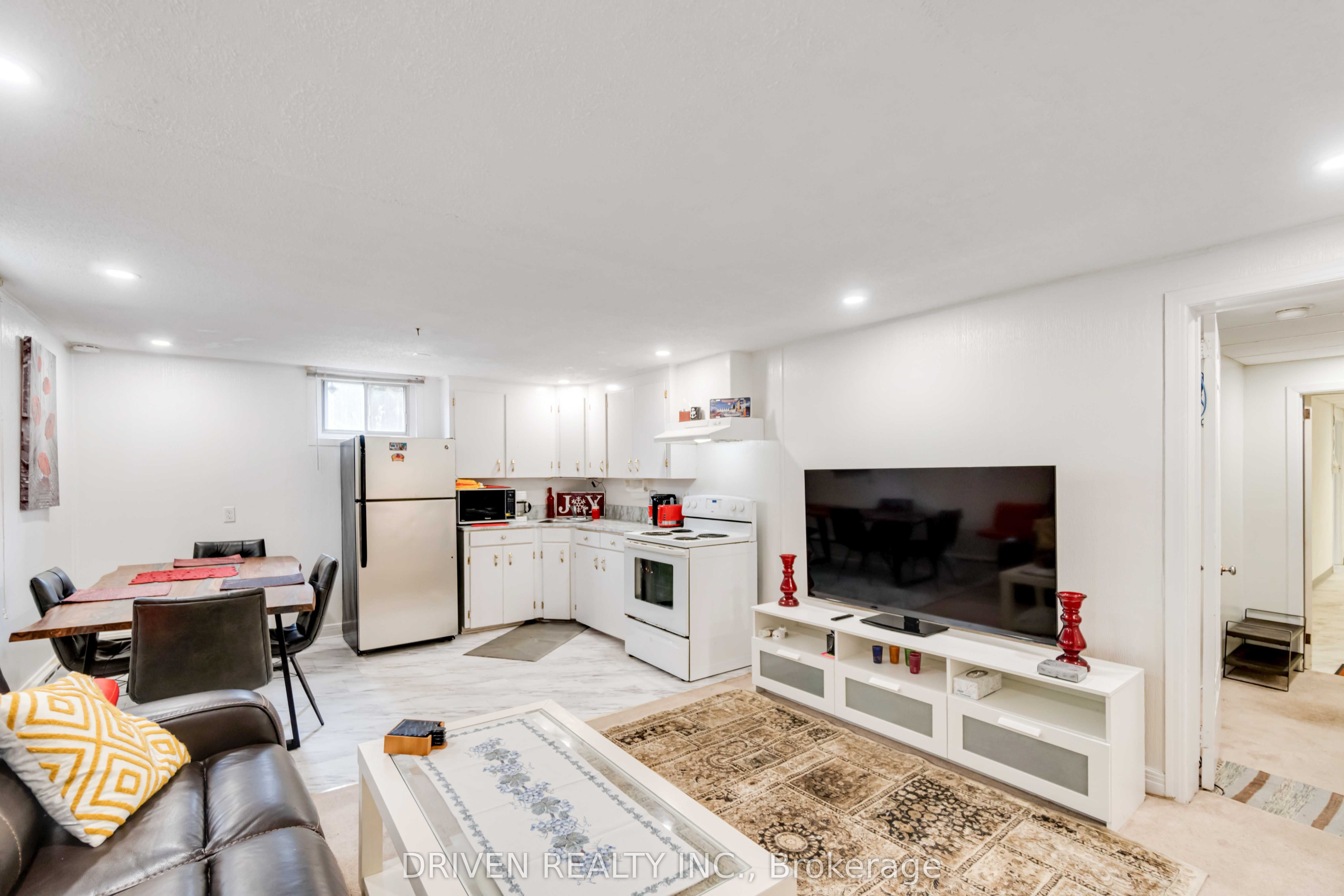 1266 Walkley Rd Property Photo 34