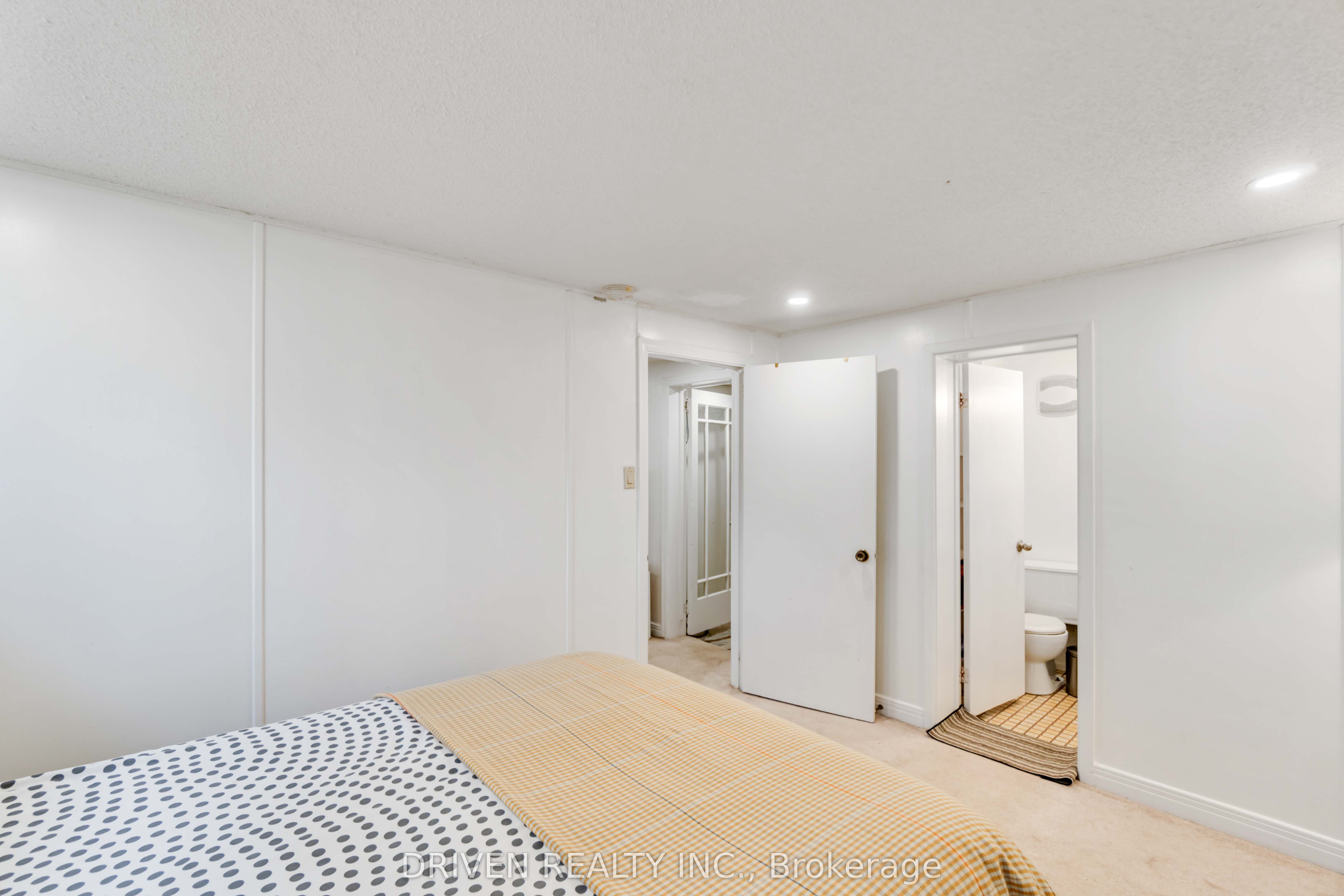 1266 Walkley Rd Property Photo 38